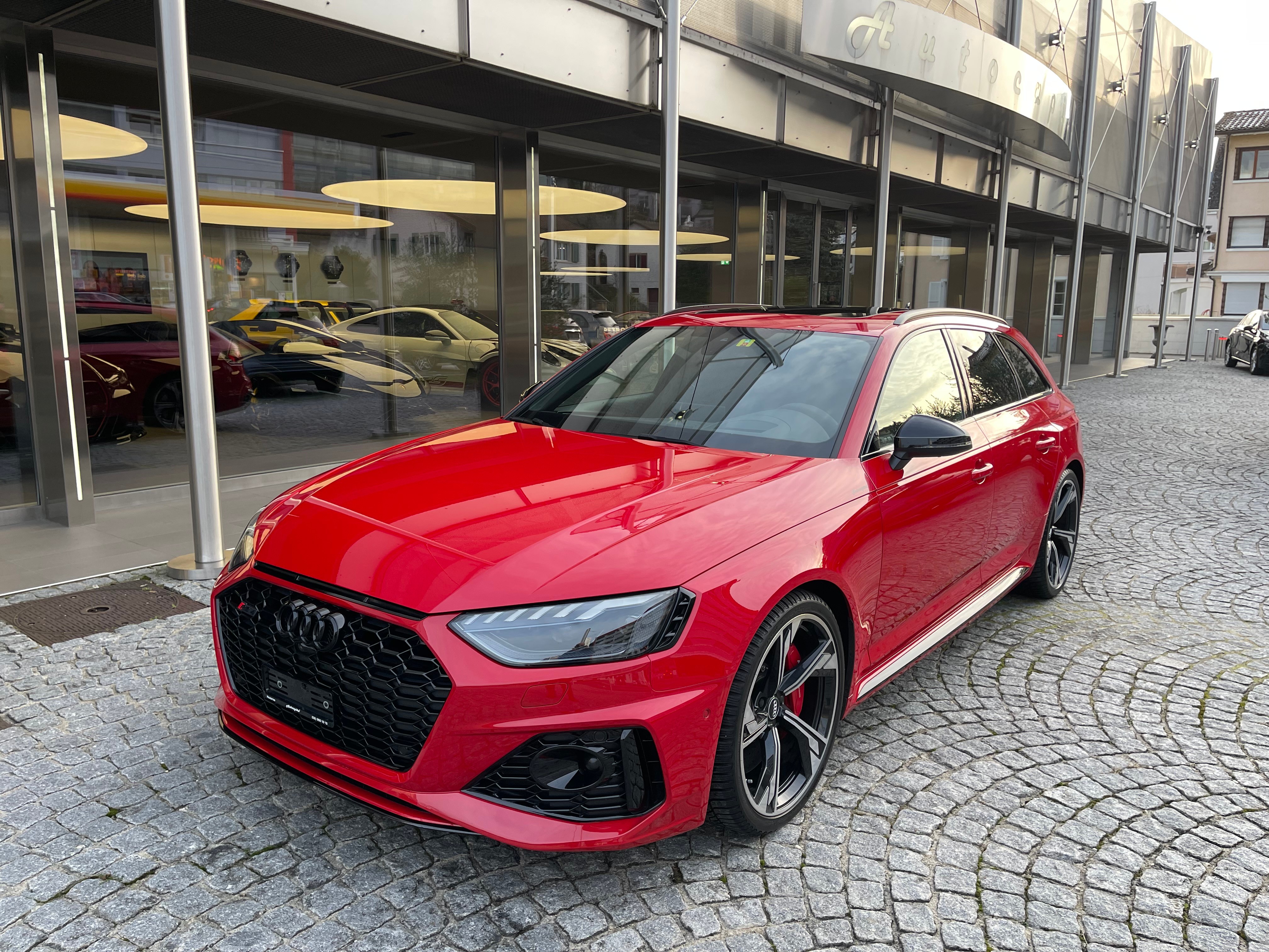 AUDI RS4 Avant quattro