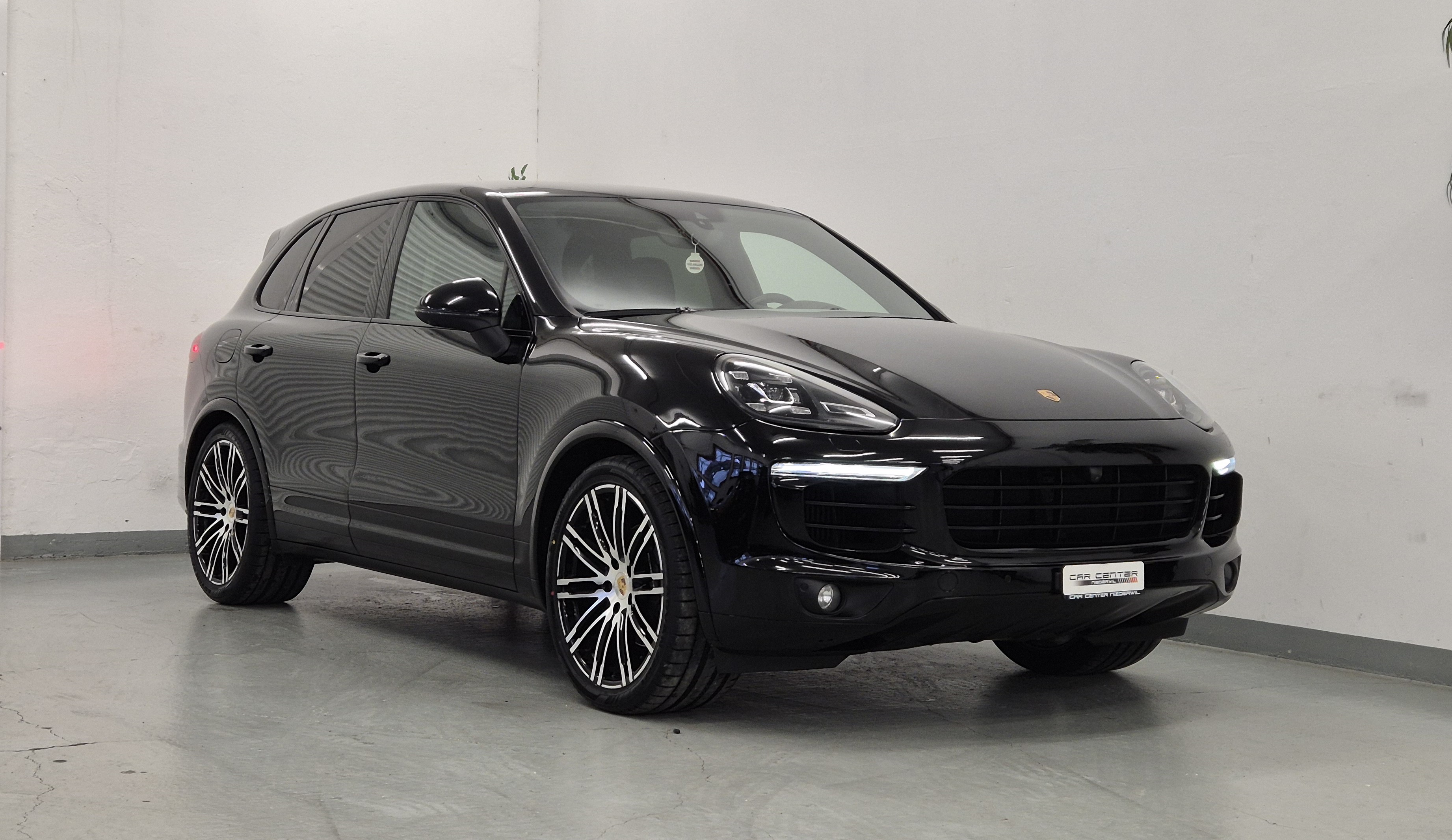 PORSCHE Cayenne Diesel Platinum Edition FULL BLACK