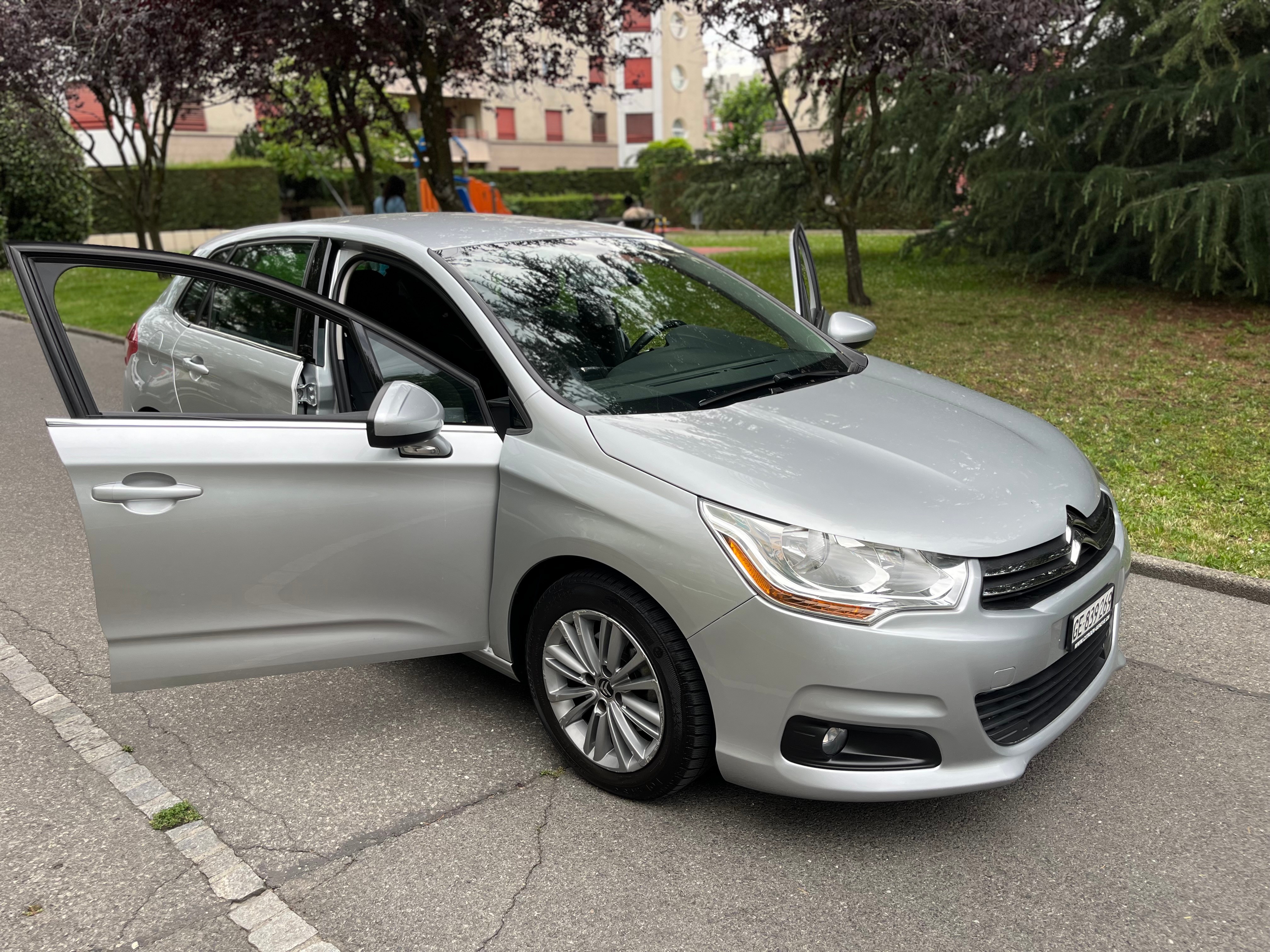 CITROEN C 4 1.6i - Genève - Contrôle technique effectué