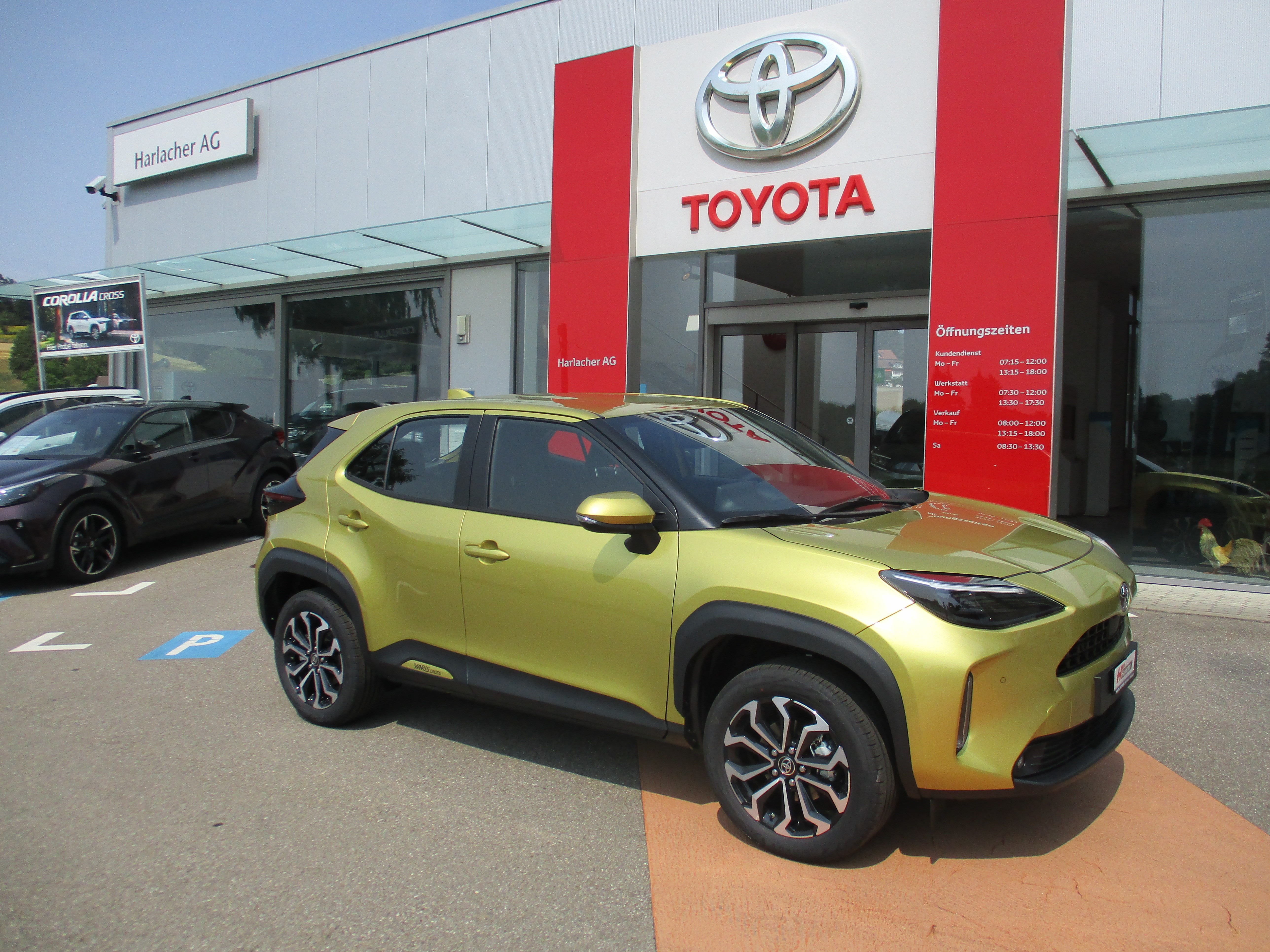 TOYOTA Yaris Cross 1.5 Trend e-CVT AWDi