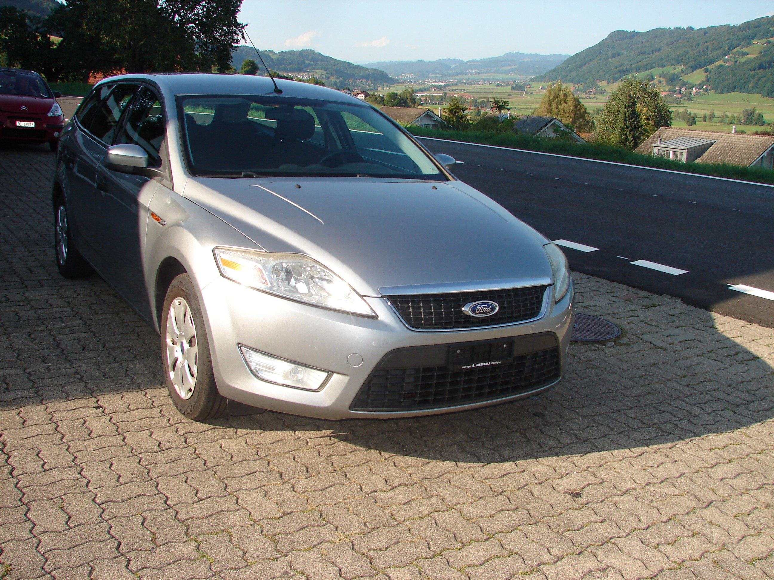 FORD Mondeo 2.0i 16V Ambiente