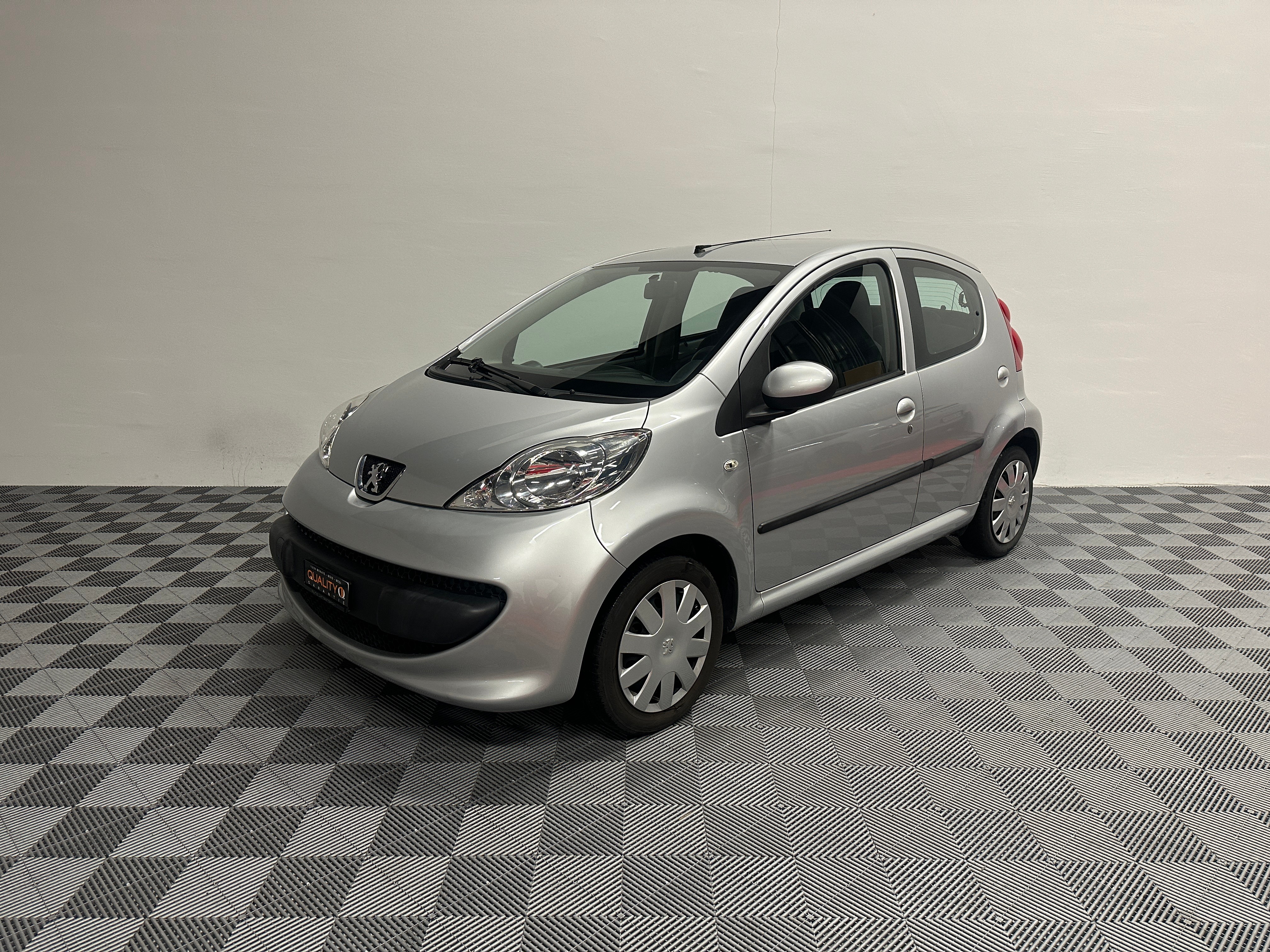 PEUGEOT 107 1.0 Trendy