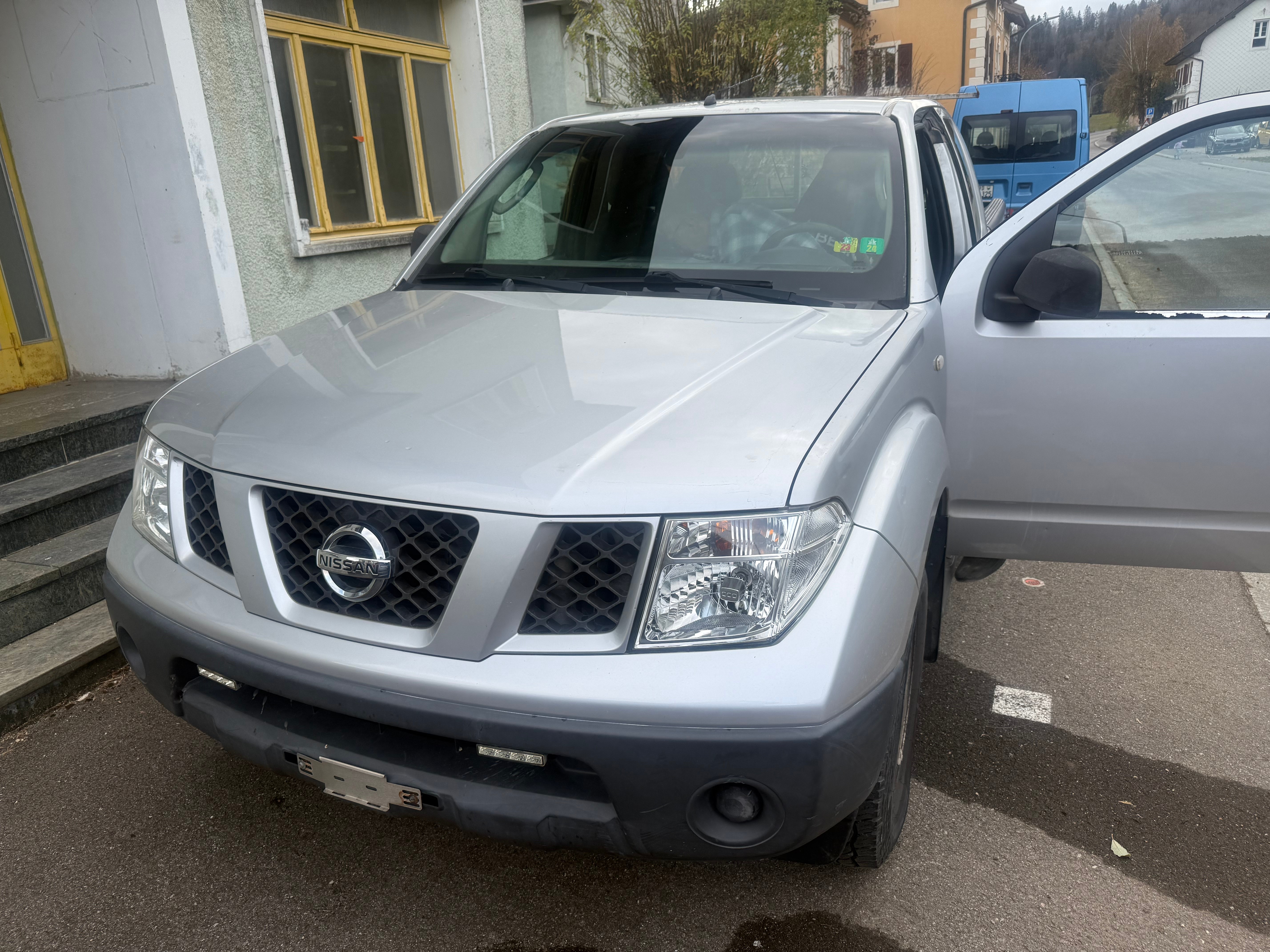 NISSAN Navara King Cab XE 2.5 TDI 4WD