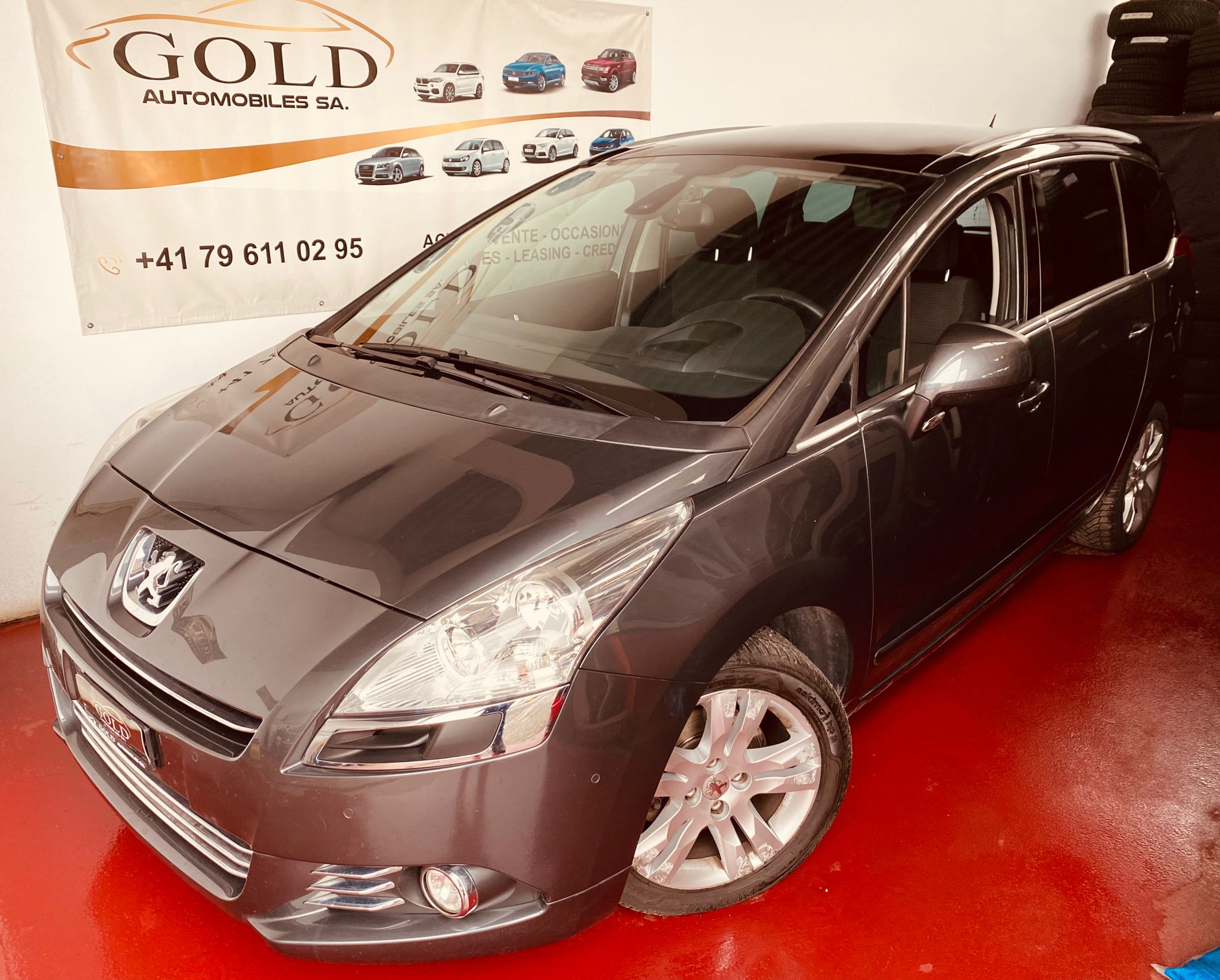 PEUGEOT 5008 1.6 16V T Sport Pack