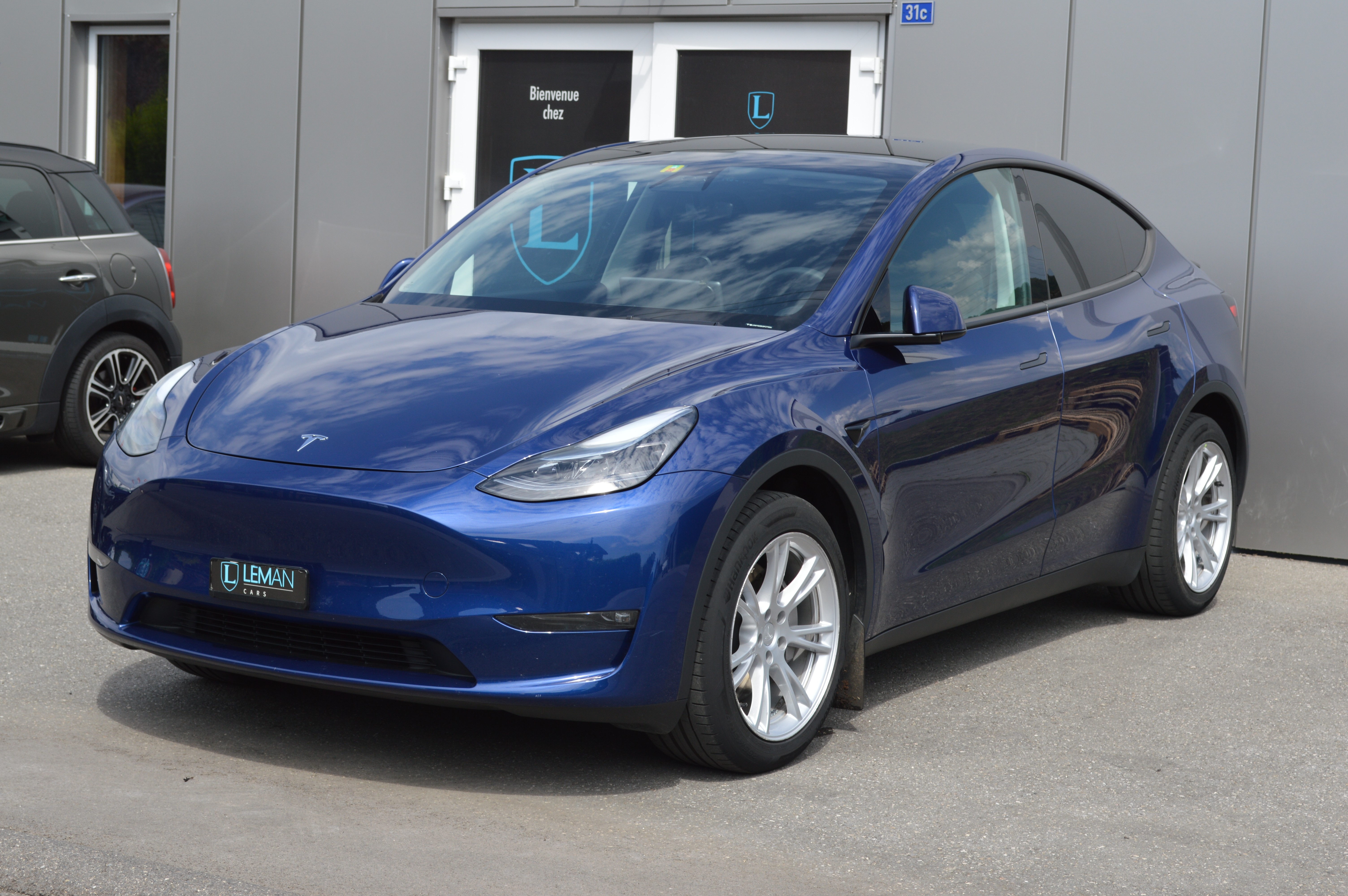 TESLA Model Y Long Range