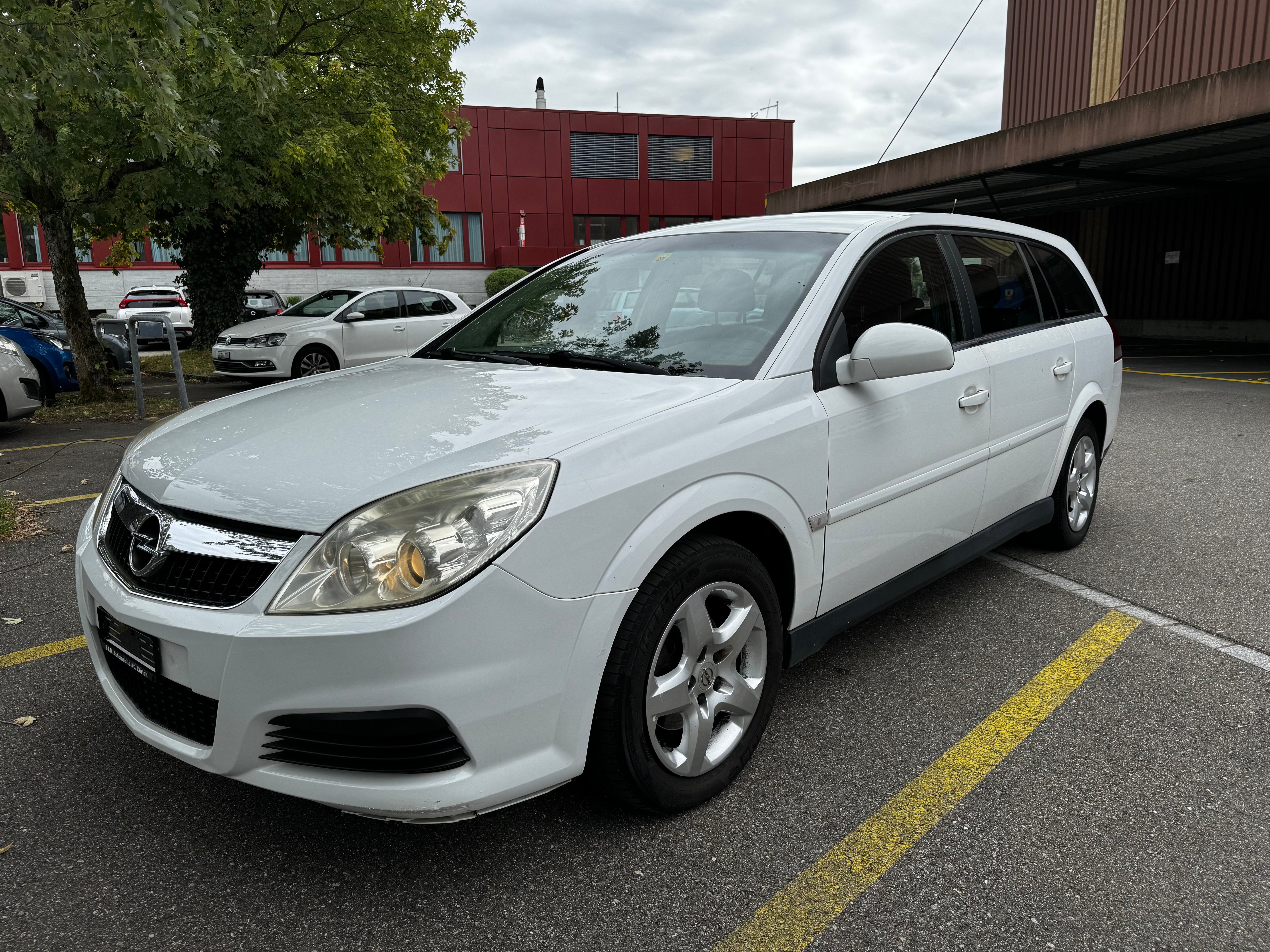 OPEL VECTRA 1.9 CDTI. Automatik