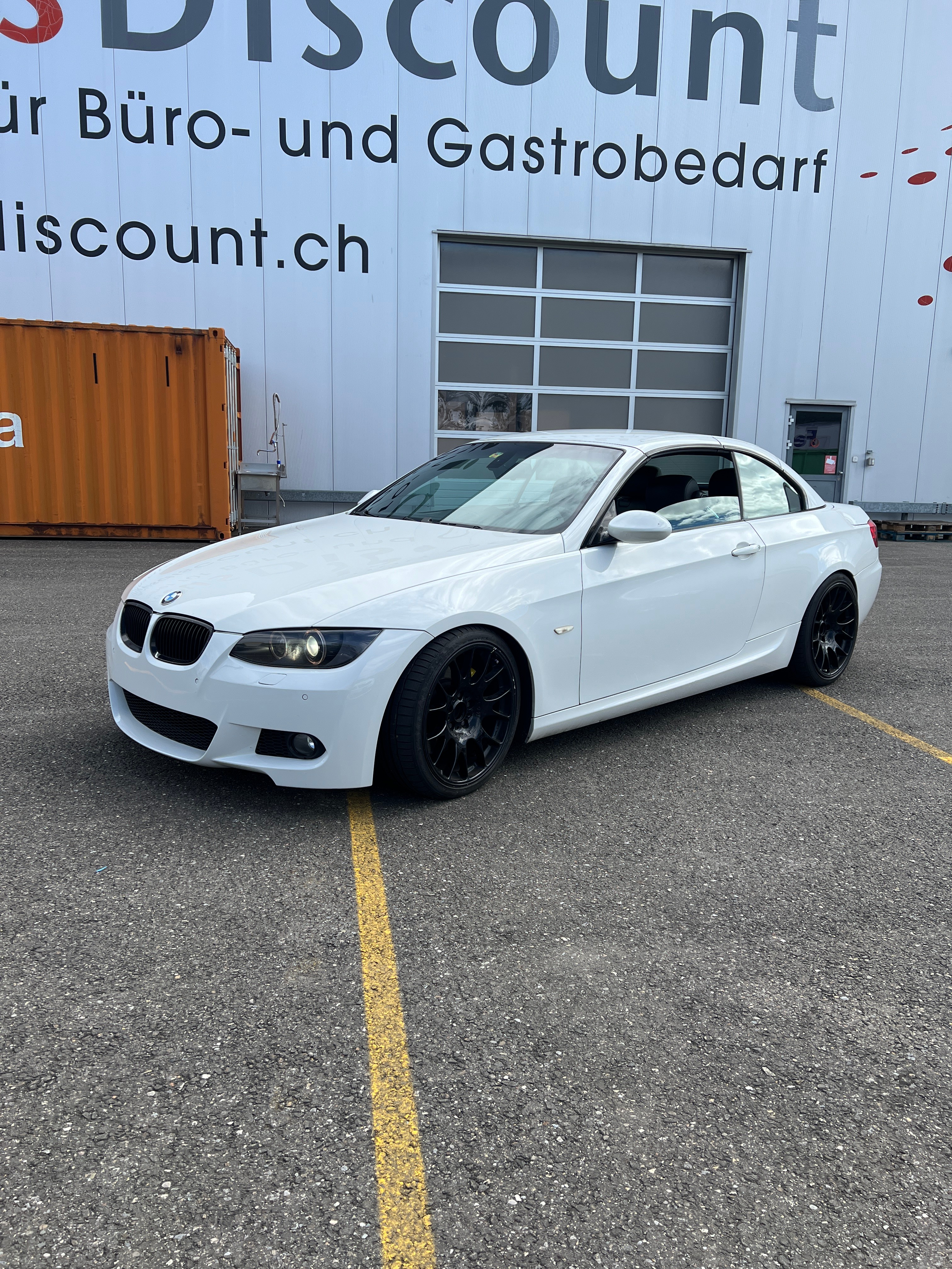 BMW 330i Cabriolet