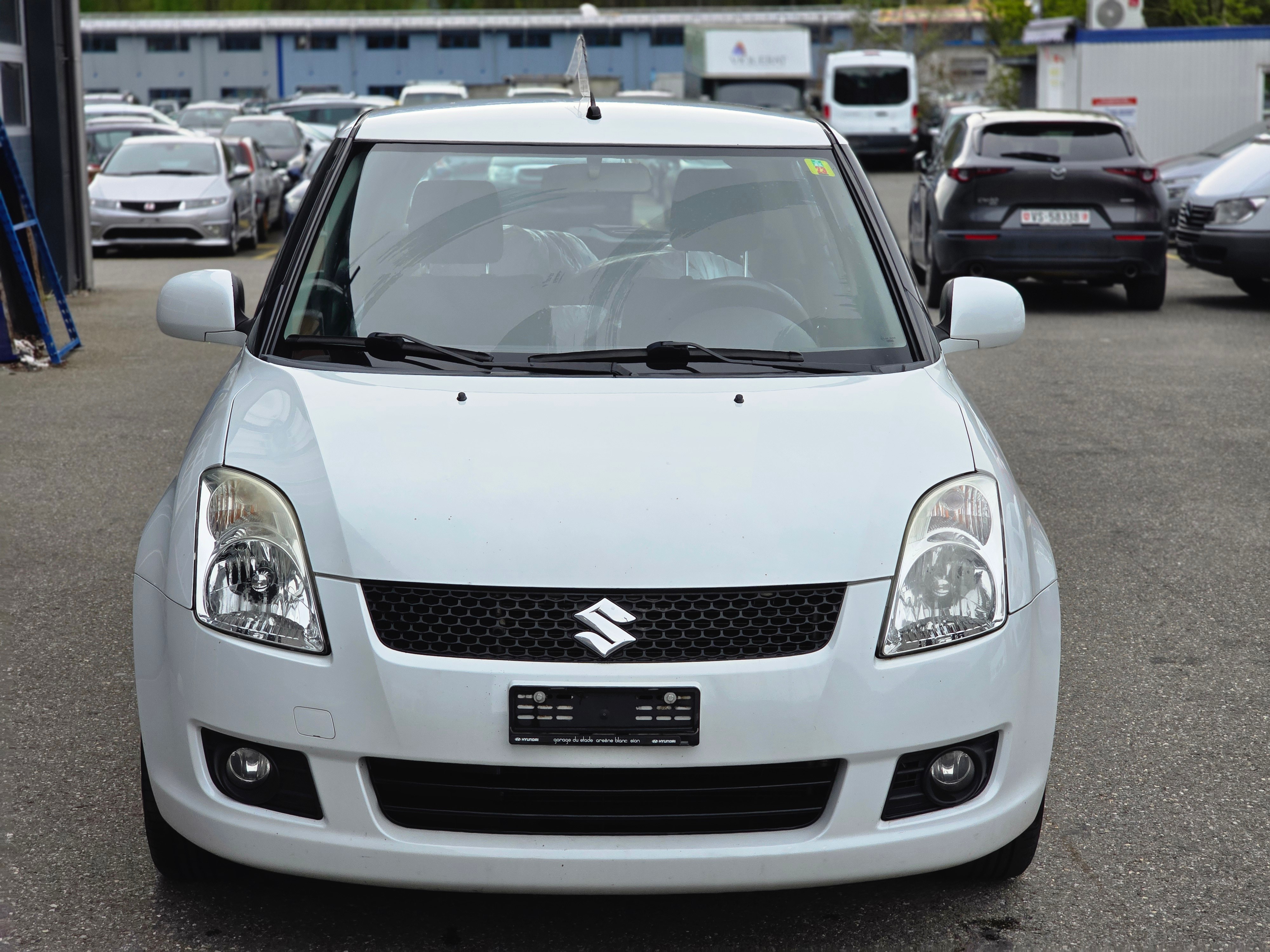 SUZUKI Swift 1.3i 16V GL Top