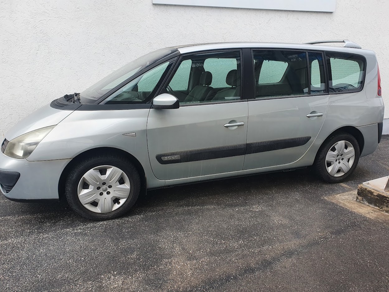 RENAULT Espace 3.0 dCi Expression Automatic