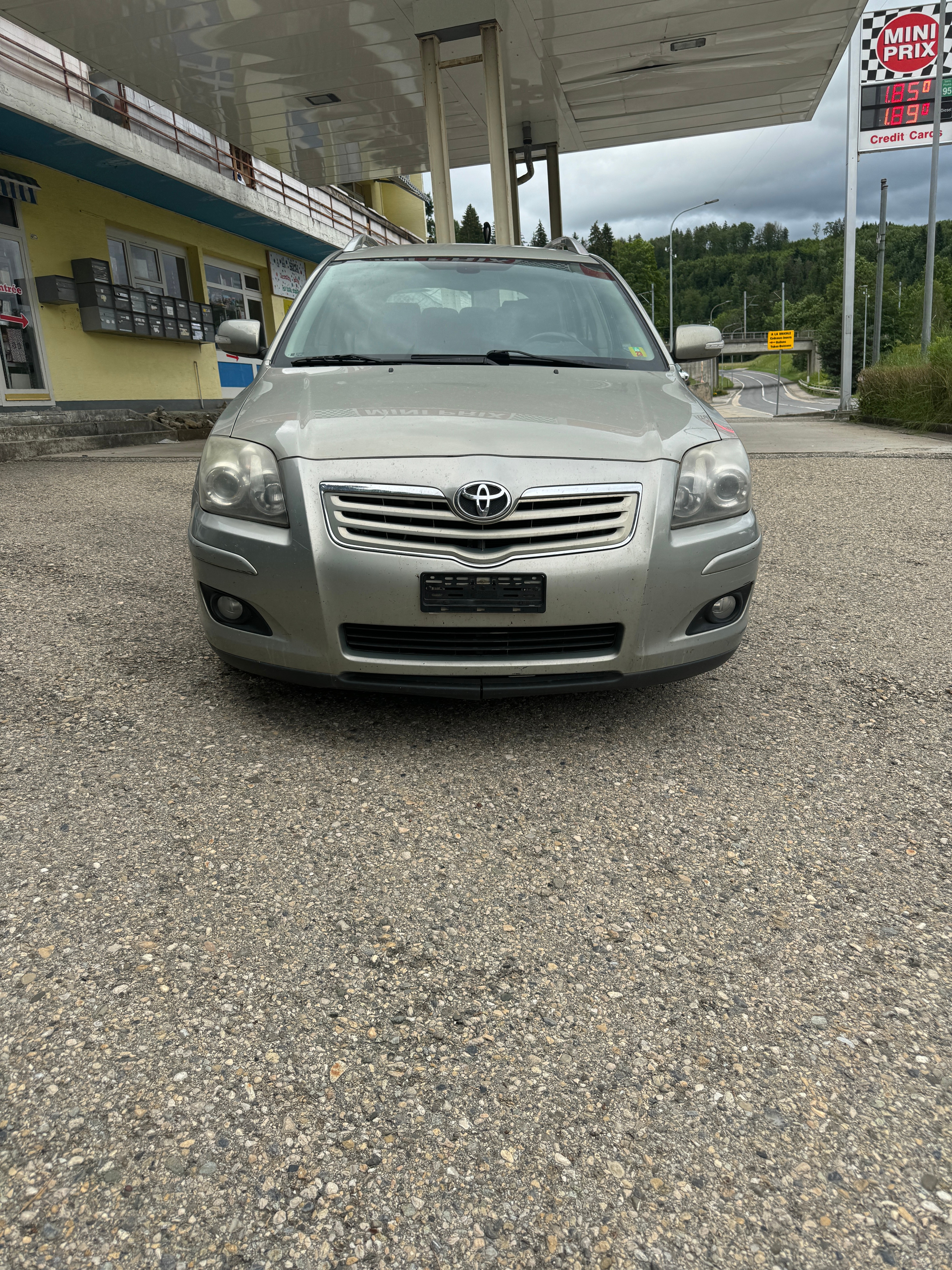 TOYOTA Avensis 2.2D-4 D CleanPower Linea Sol Liftback