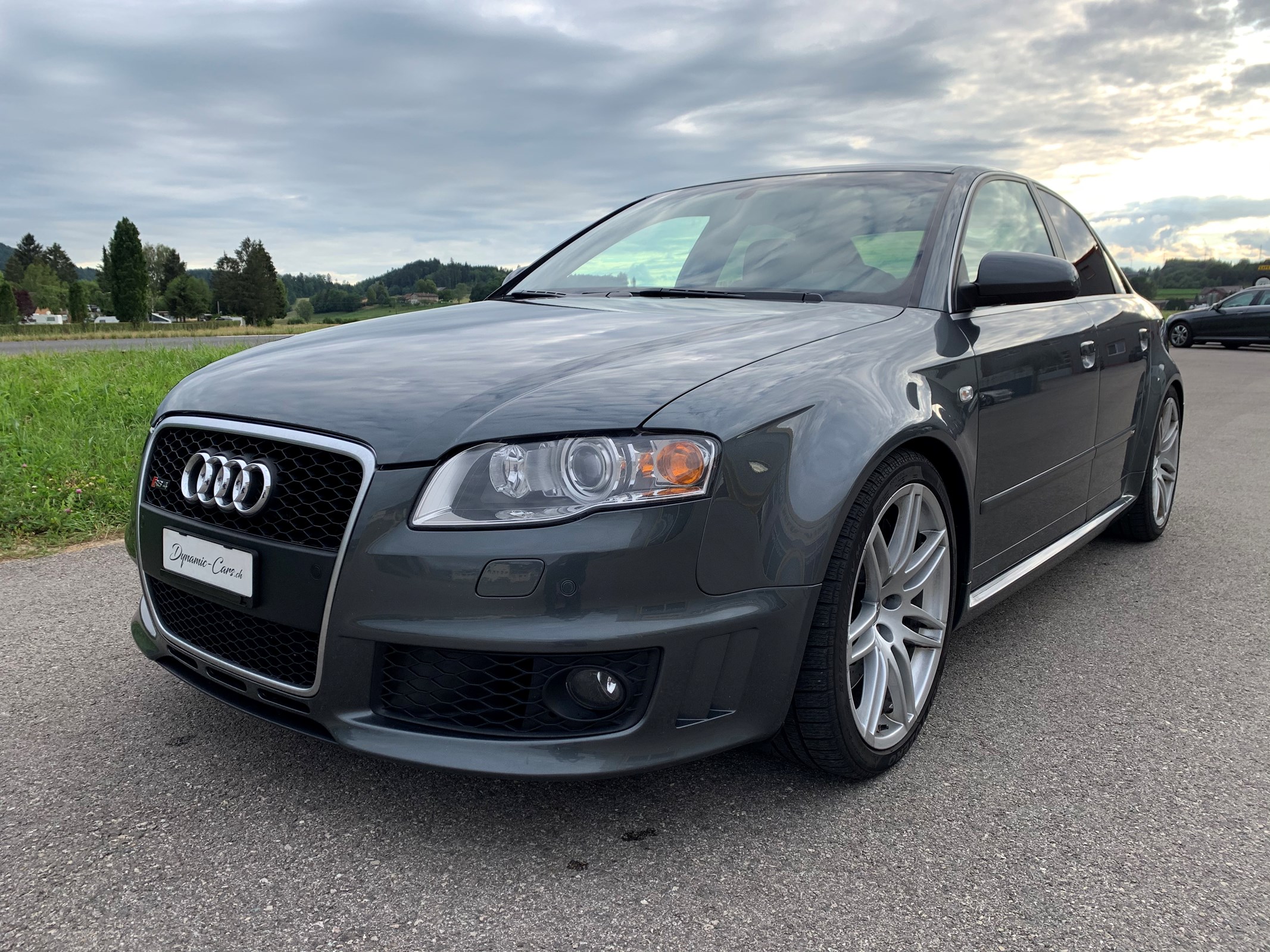 AUDI RS4 4.2 V8 quattro