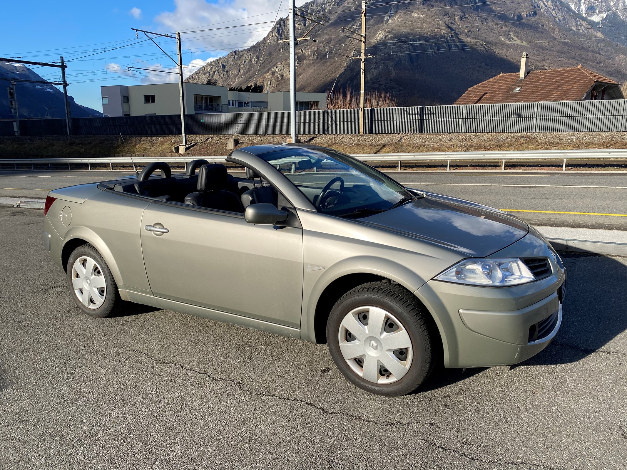 RENAULT Mégane C-C 2.0 16V Dynamique Confort