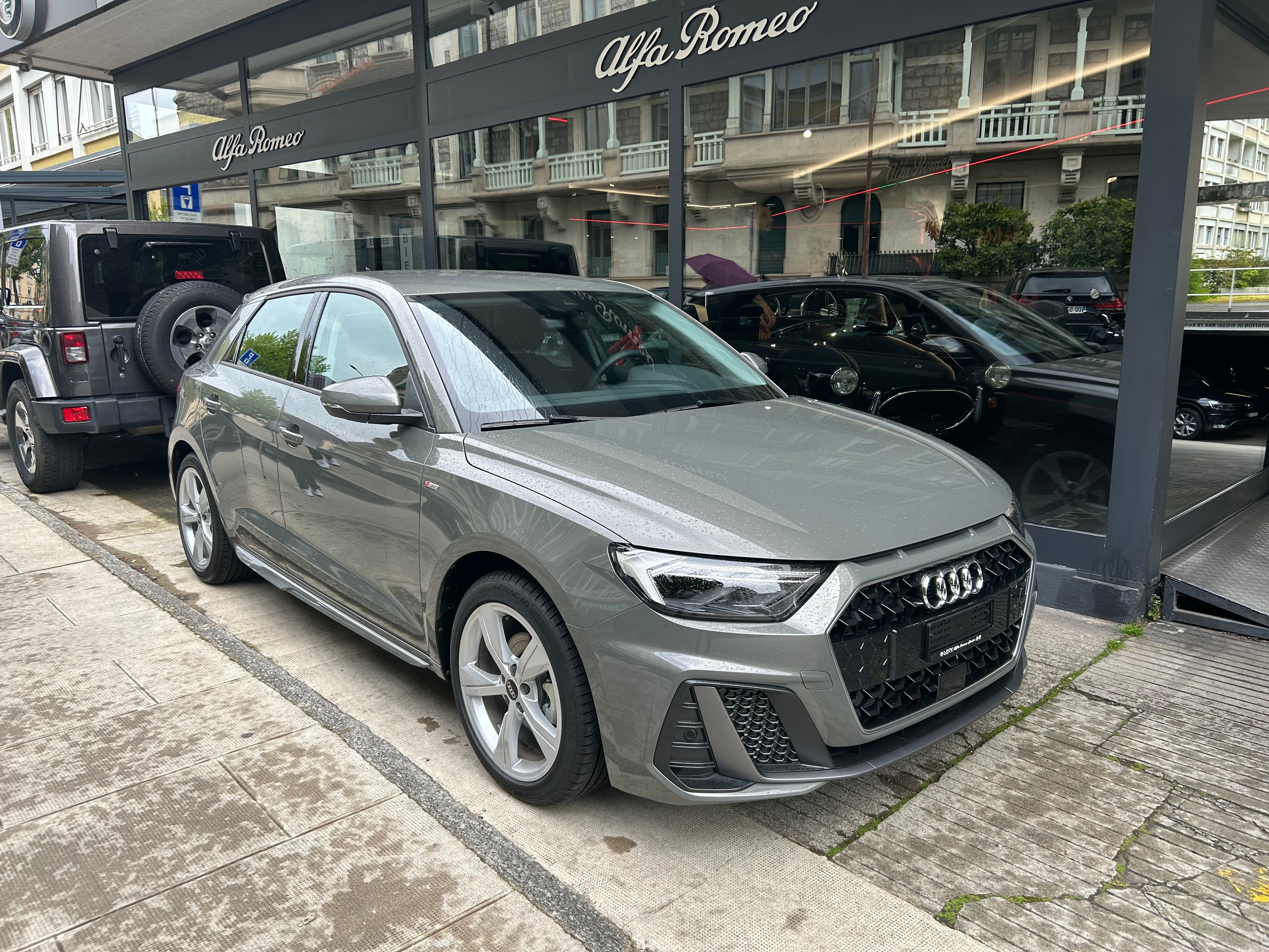 AUDI A1 30 TFSI S Line