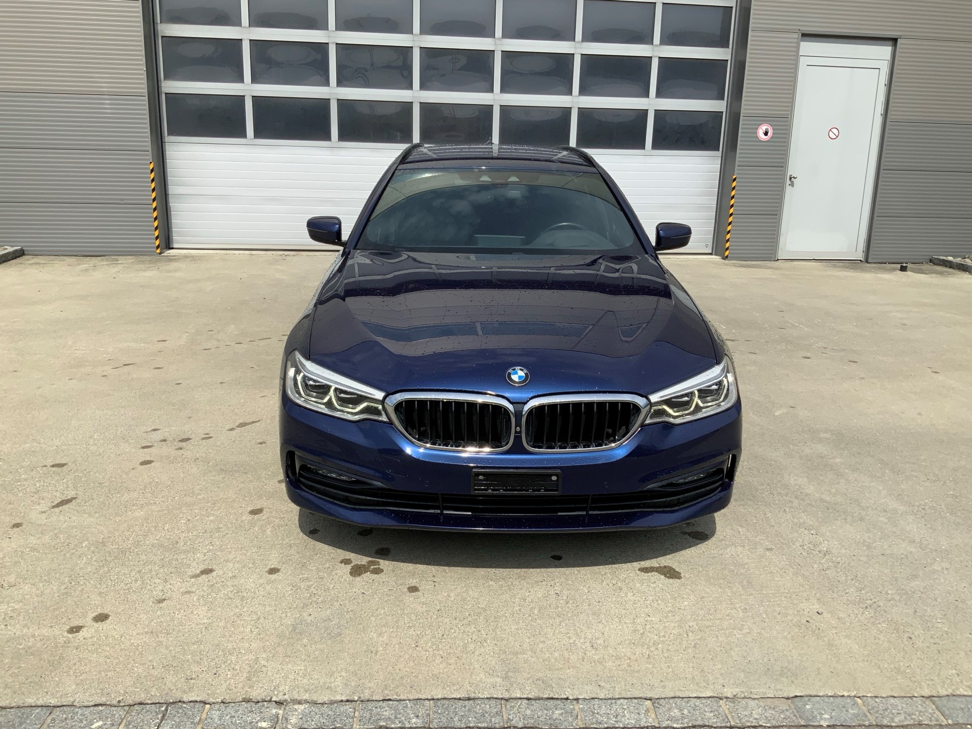 BMW 530d xDrive Touring Sport Line Steptronic