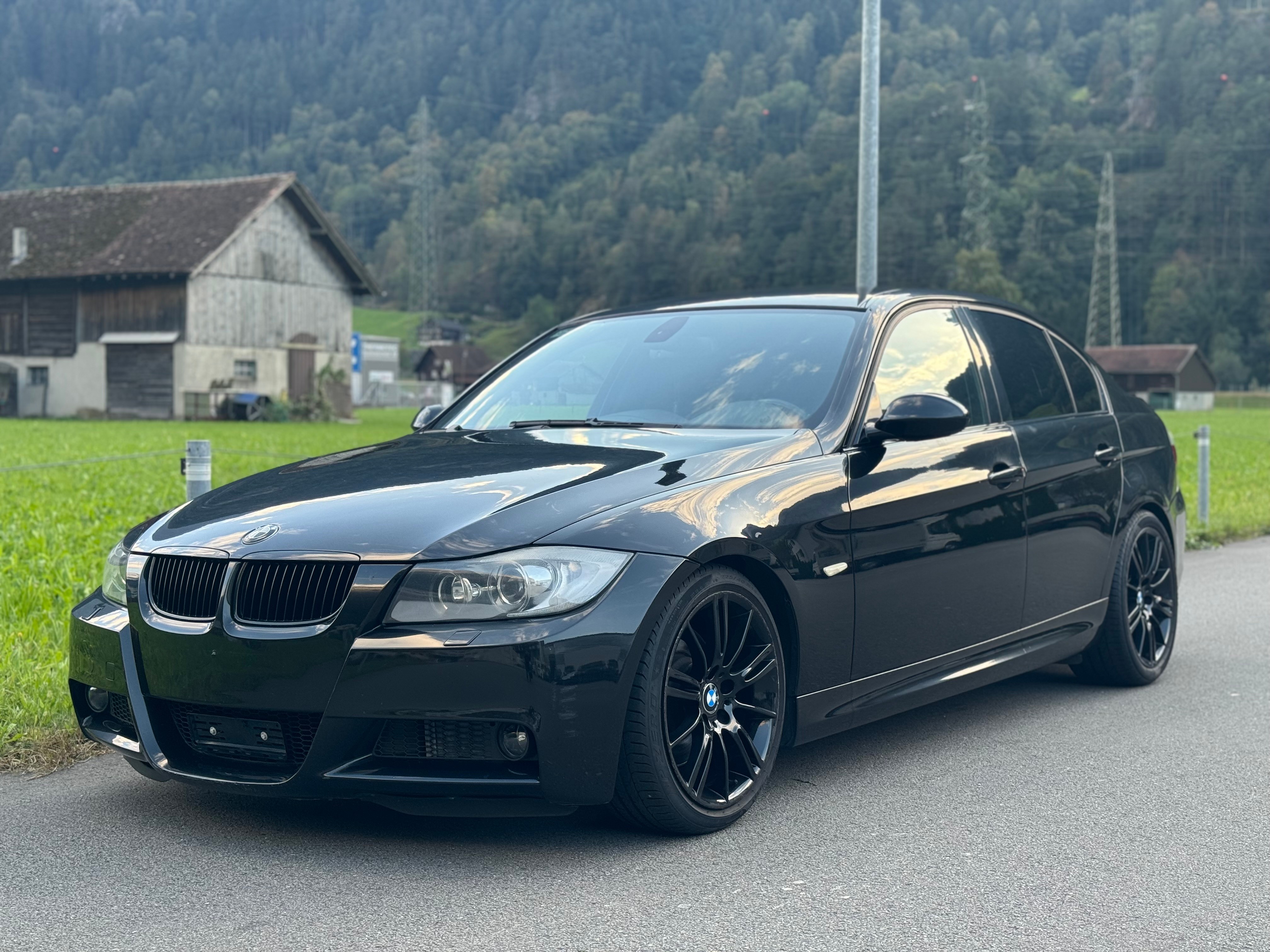 BMW 330i