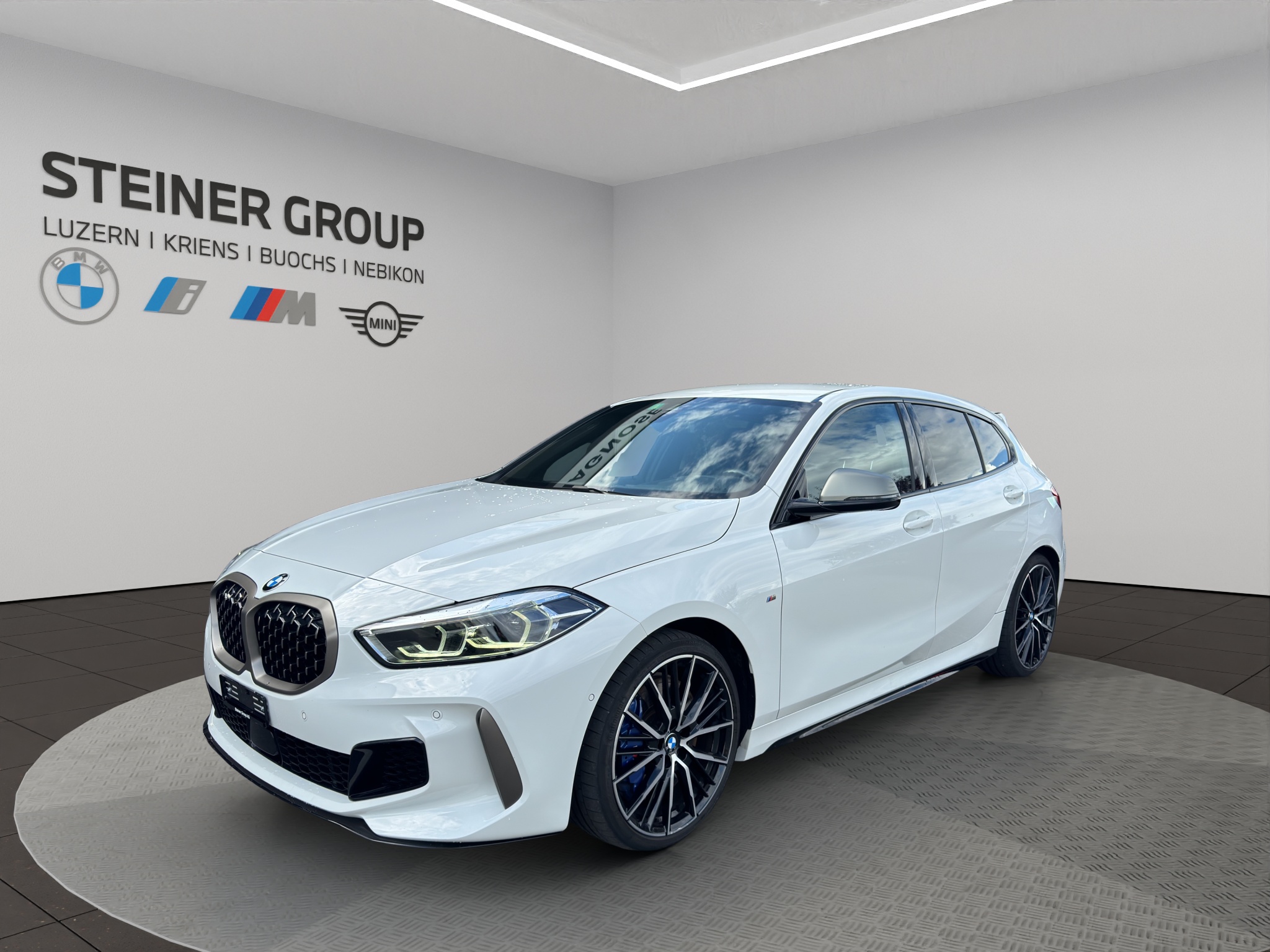 BMW M135i xDrive Steptronic