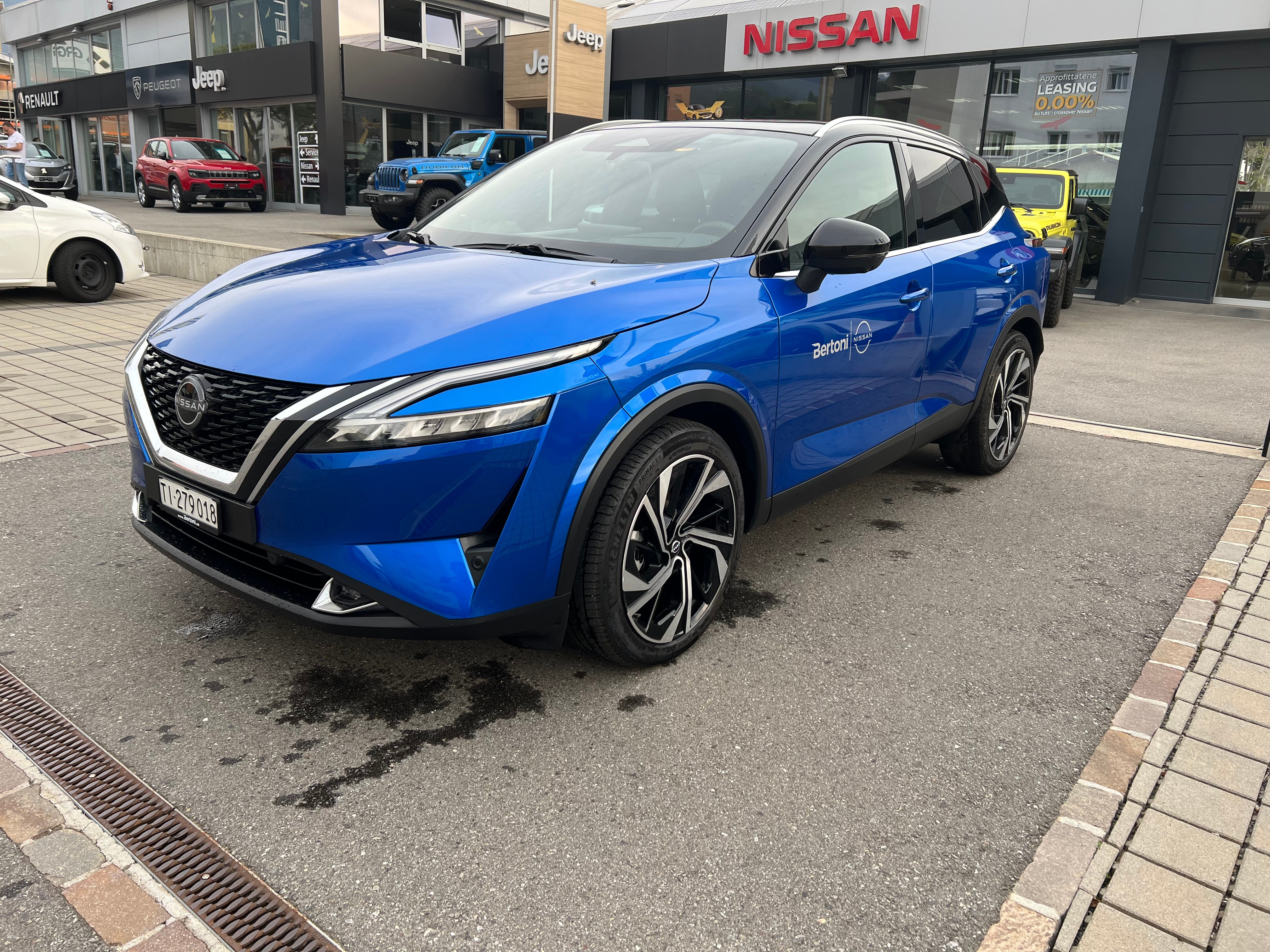 NISSAN Qashqai 1.3 DIG-T MHEV Tekna+ Xtronic 4x4