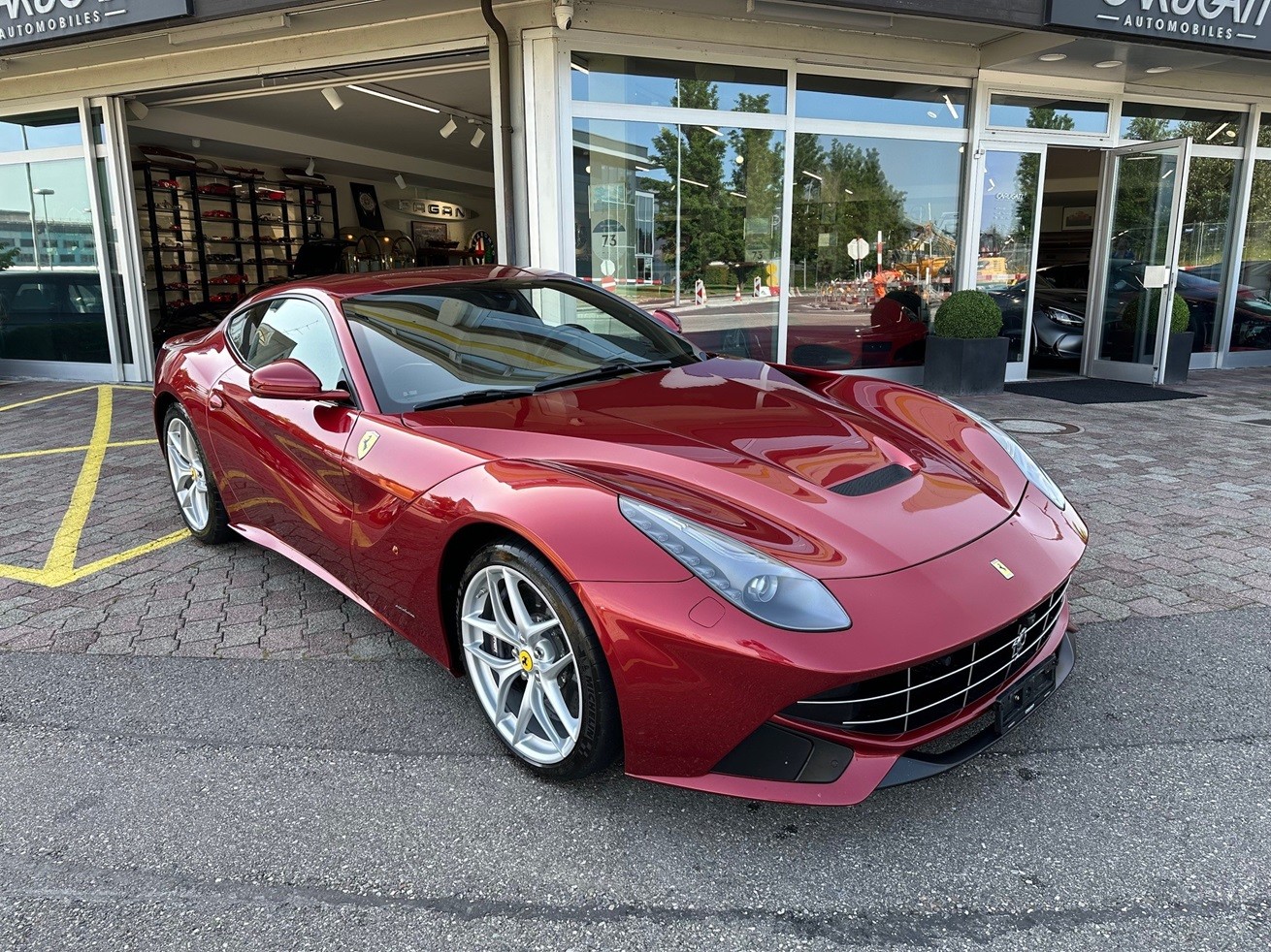 FERRARI F12 Berlinetta