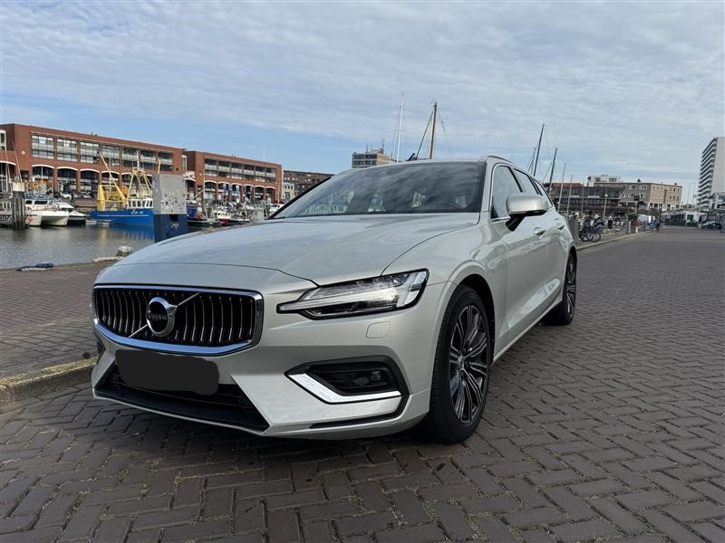 VOLVO V60 B3 Benzin Mild Hybrid Momentum Geartronic