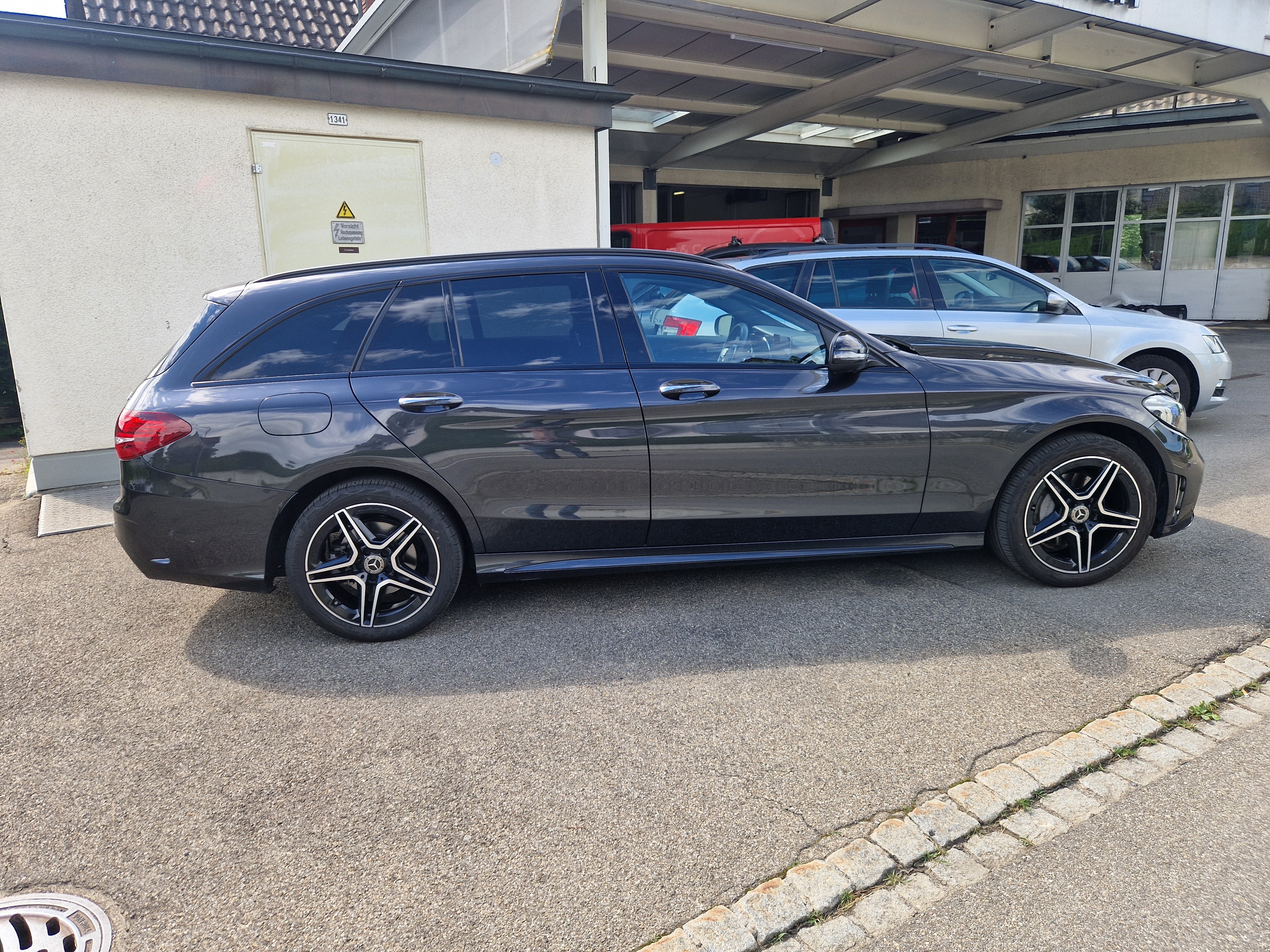 MERCEDES-BENZ C 220 d AMG Line 4Matic 9G-Tronic