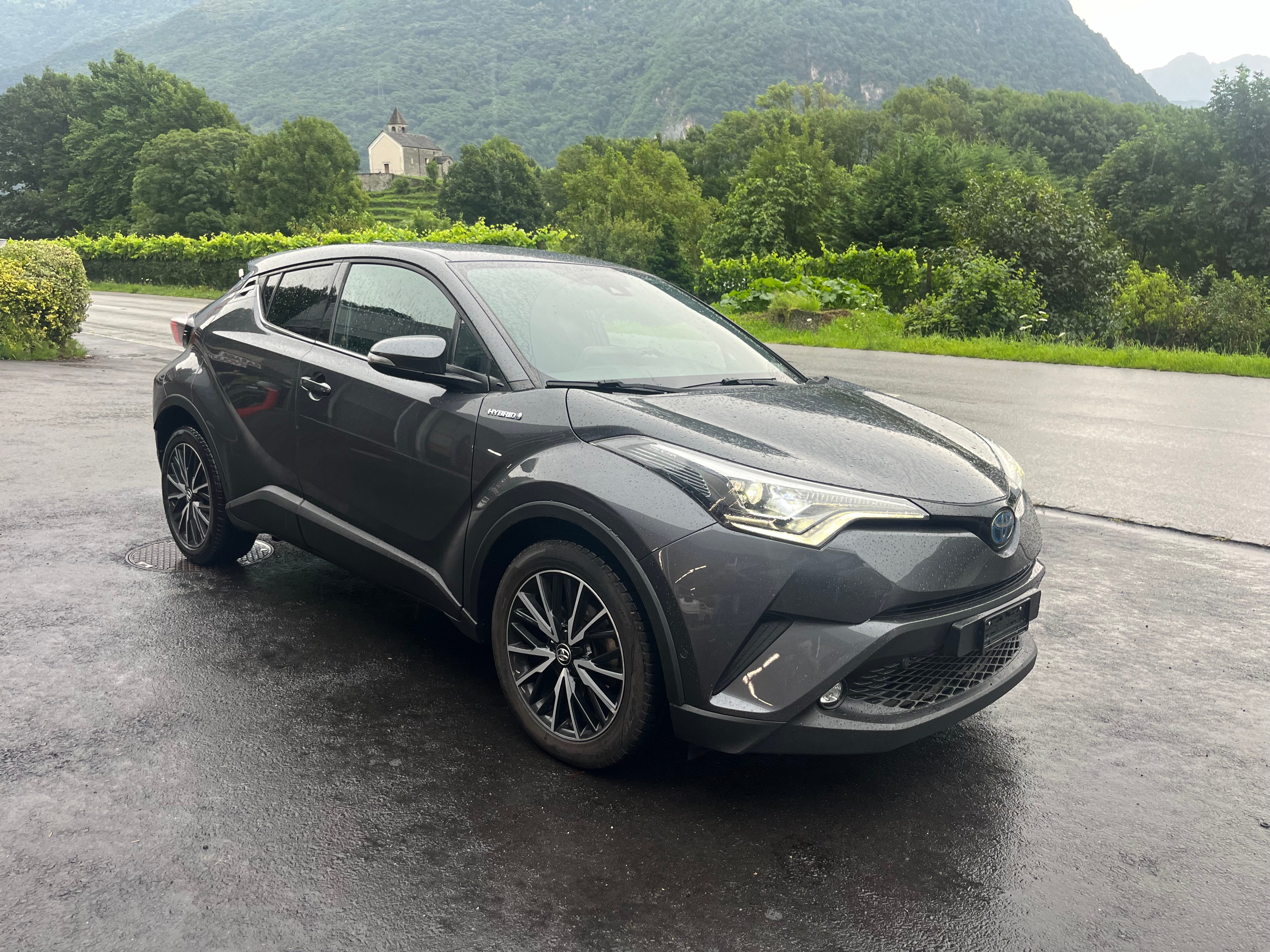 TOYOTA C-HR 1.8 HSD Trend CVT