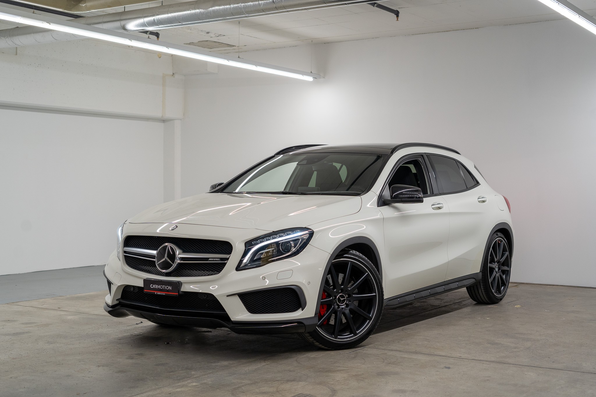 MERCEDES-BENZ GLA 45 AMG 4m