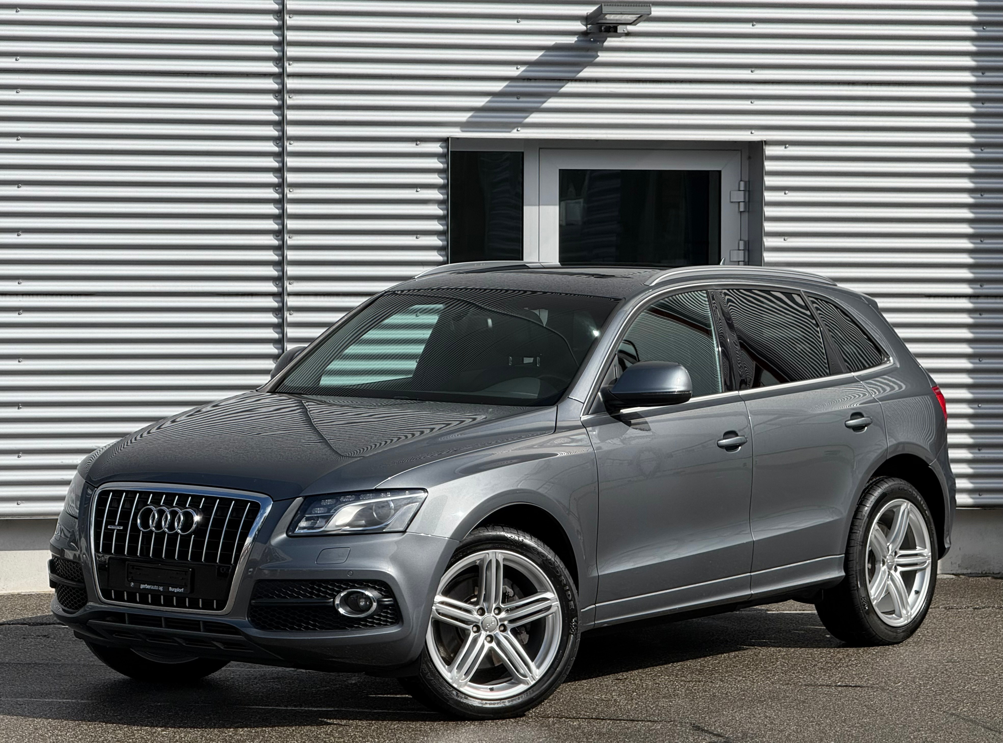 AUDI Q5 3.0 TDI quattro S-tronic