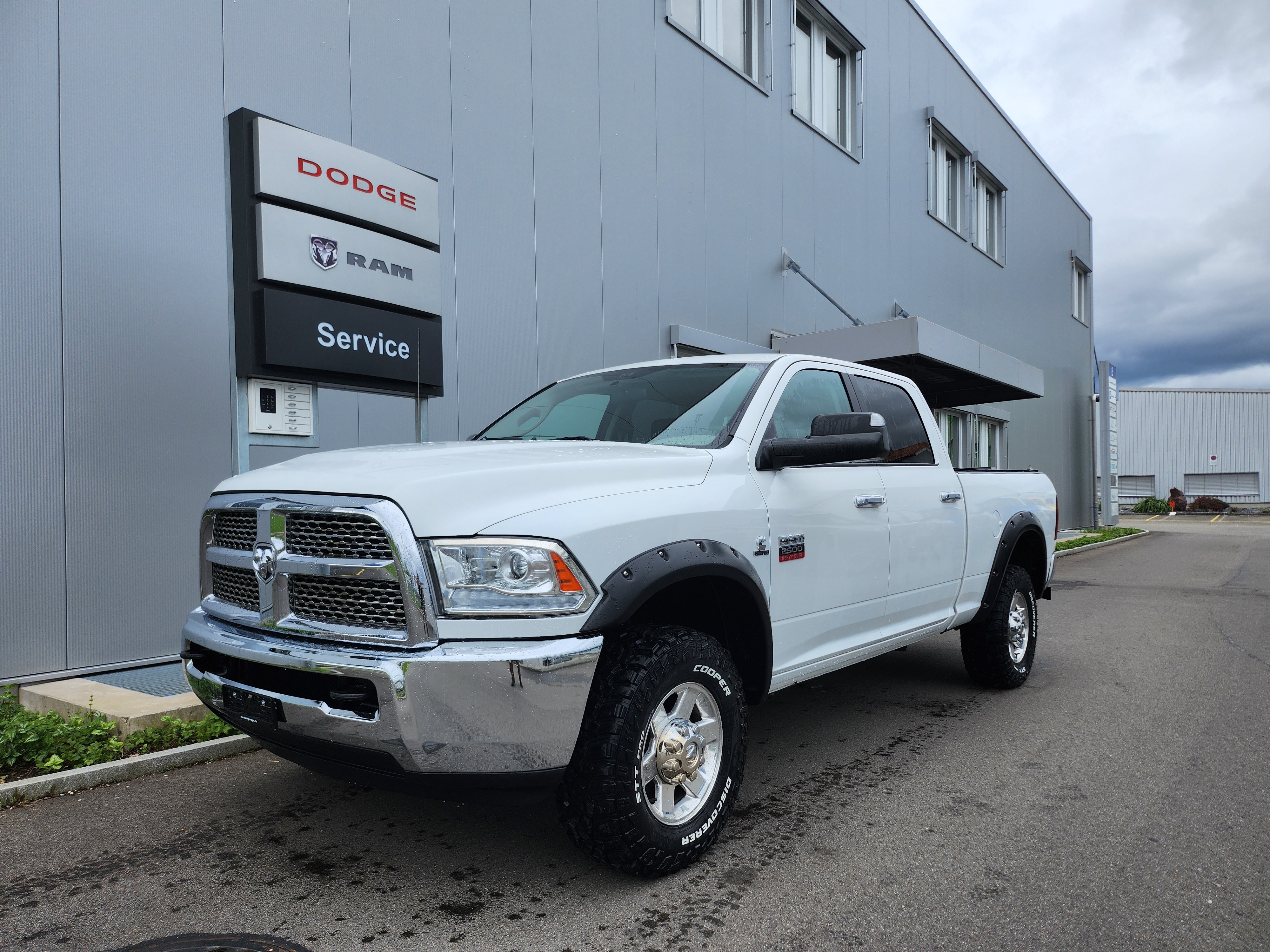 DODGE Ram 2500 6.7 4x4 Cummins Crew Cab SLT