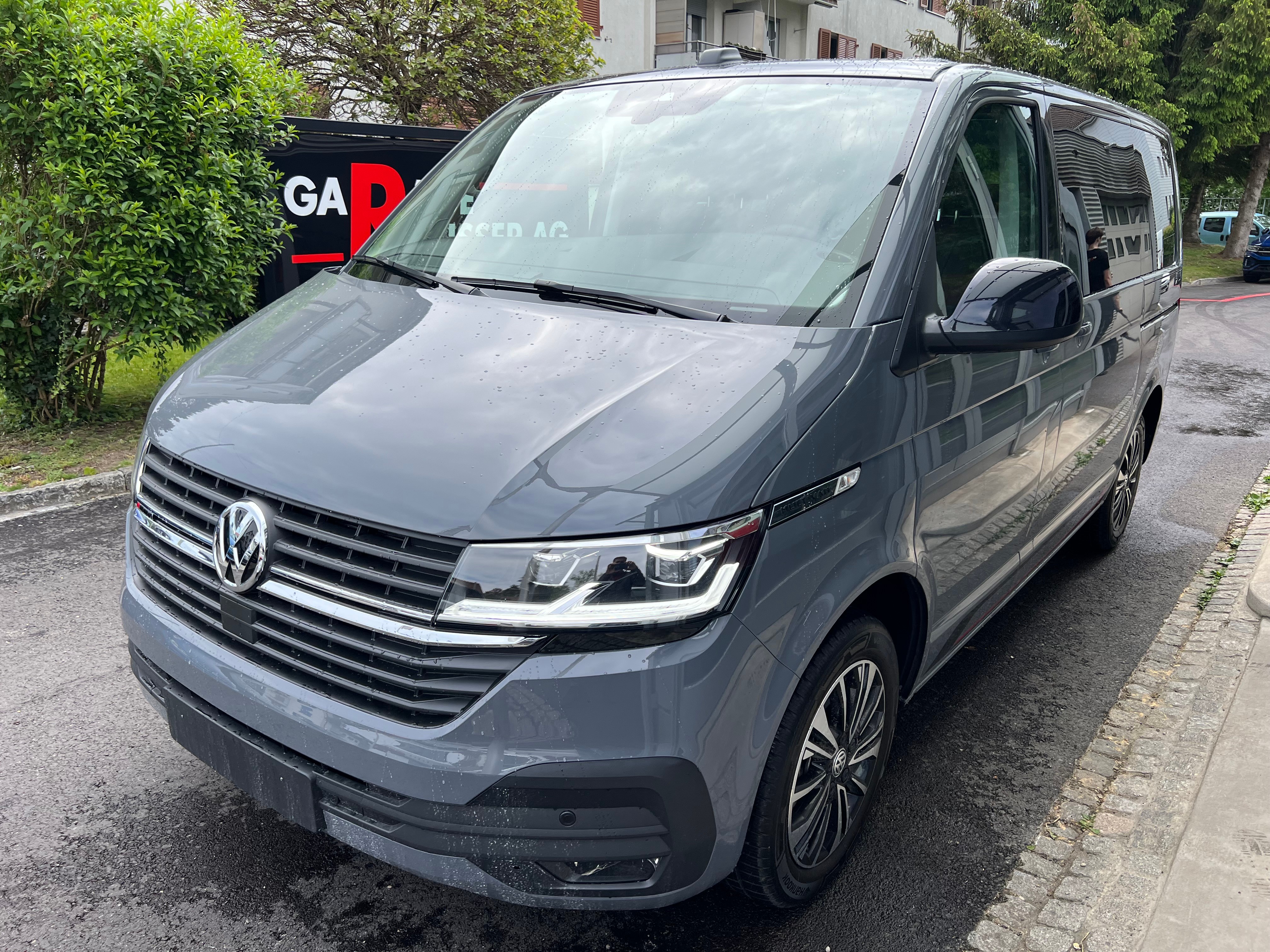 VW T6.1 MULTIVAN 2.0 TDI DSG 204PS 4MOTION EDITION ***TOPAUSSTATTUNG IN PURE GREY***