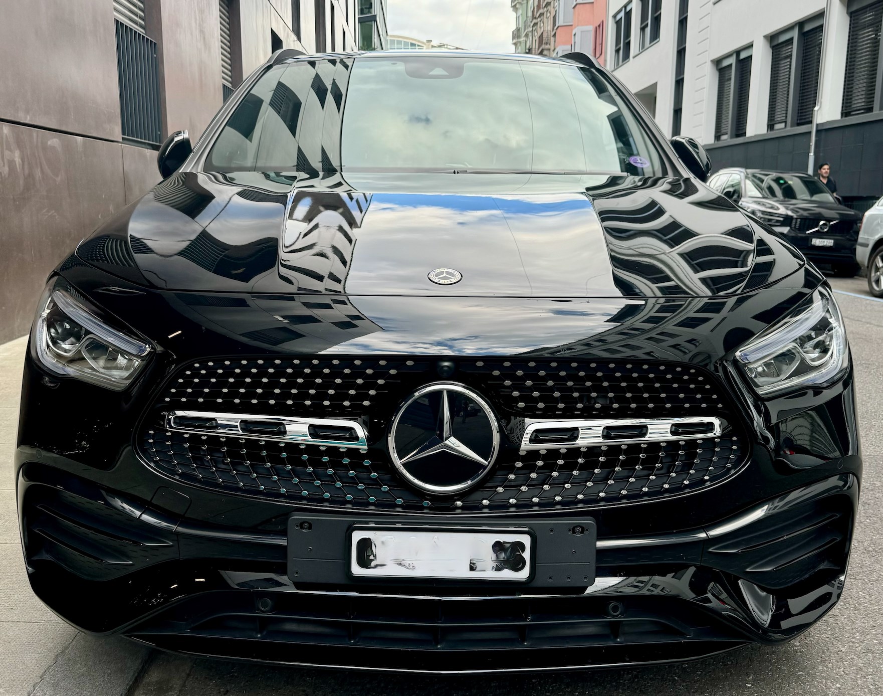 MERCEDES-BENZ GLA 200 AMG Line 7G-DCT