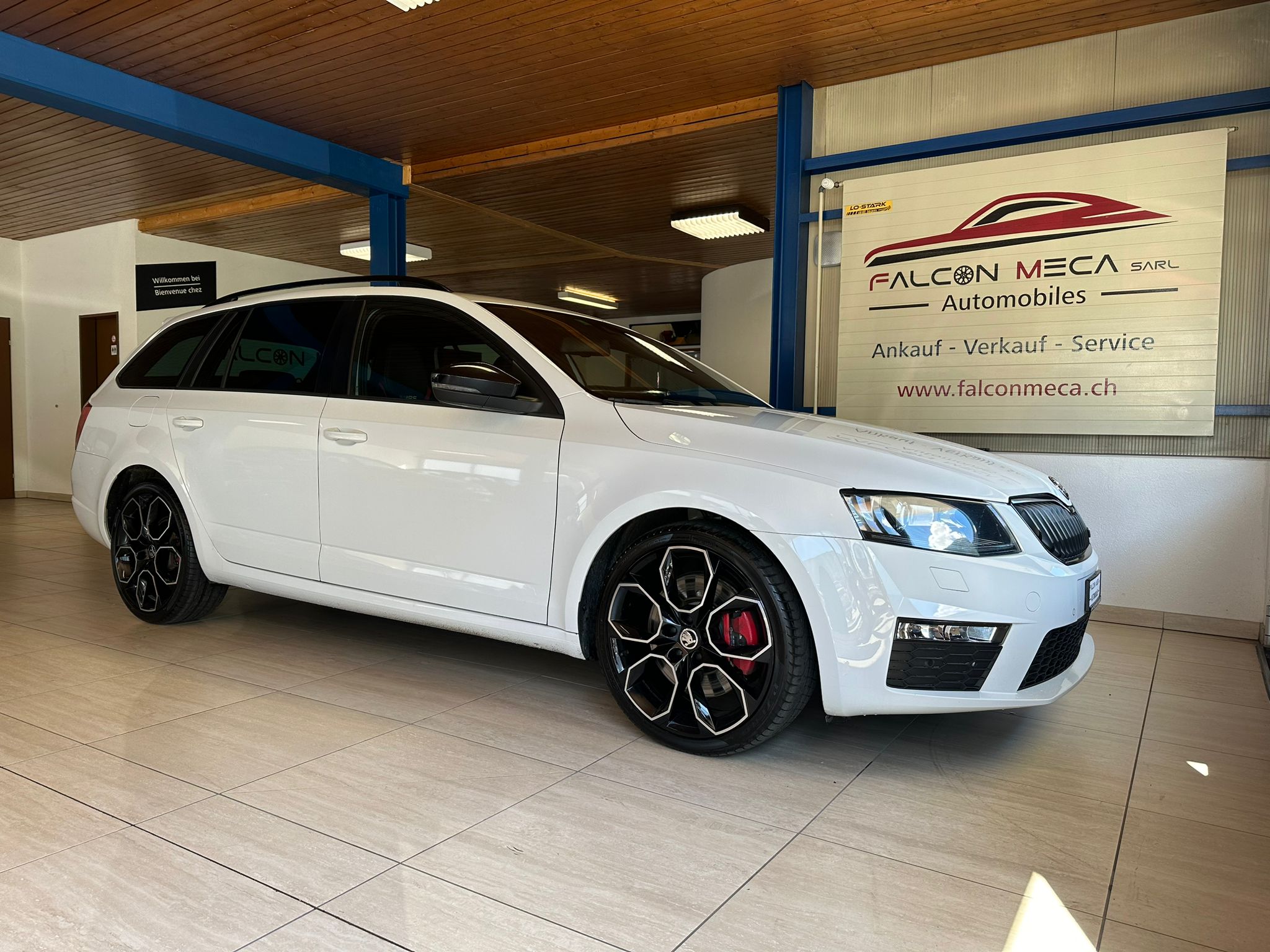 SKODA Octavia Combi 2.0 TSI RS230 DSG