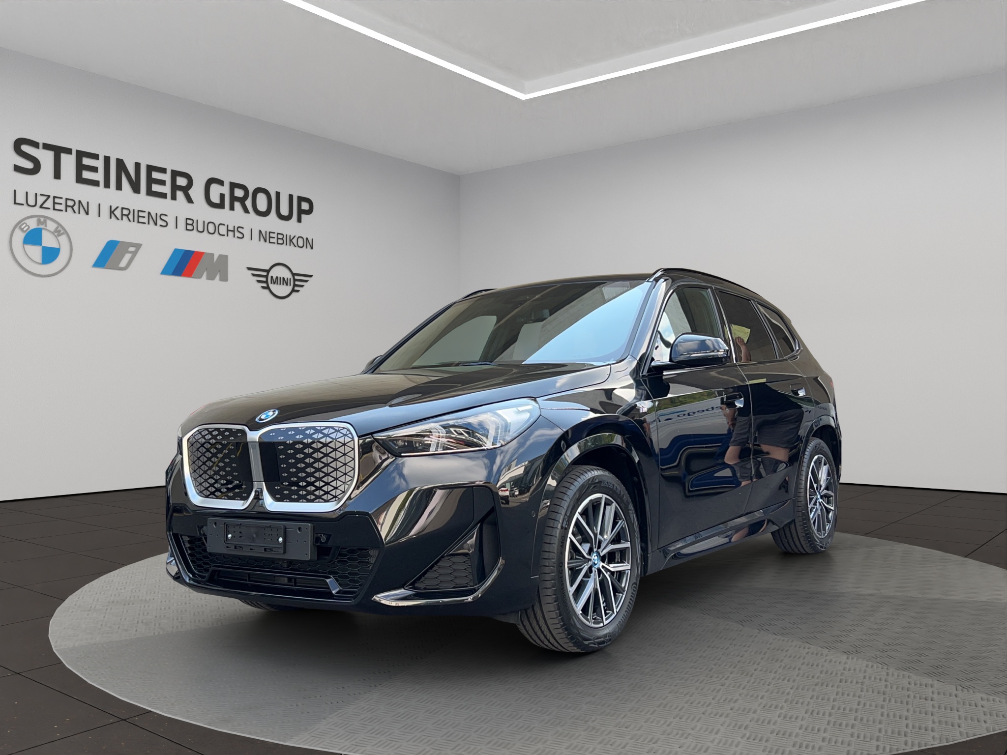 BMW iX1 xDrive 30 M Sport