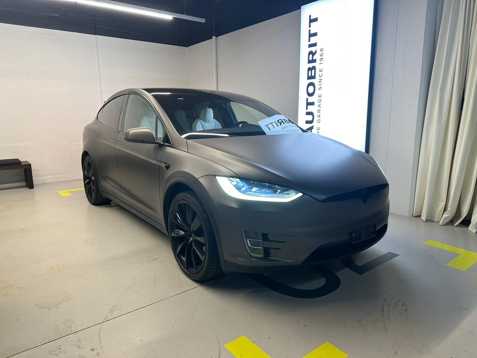 TESLA Model X Ludicrous Performance