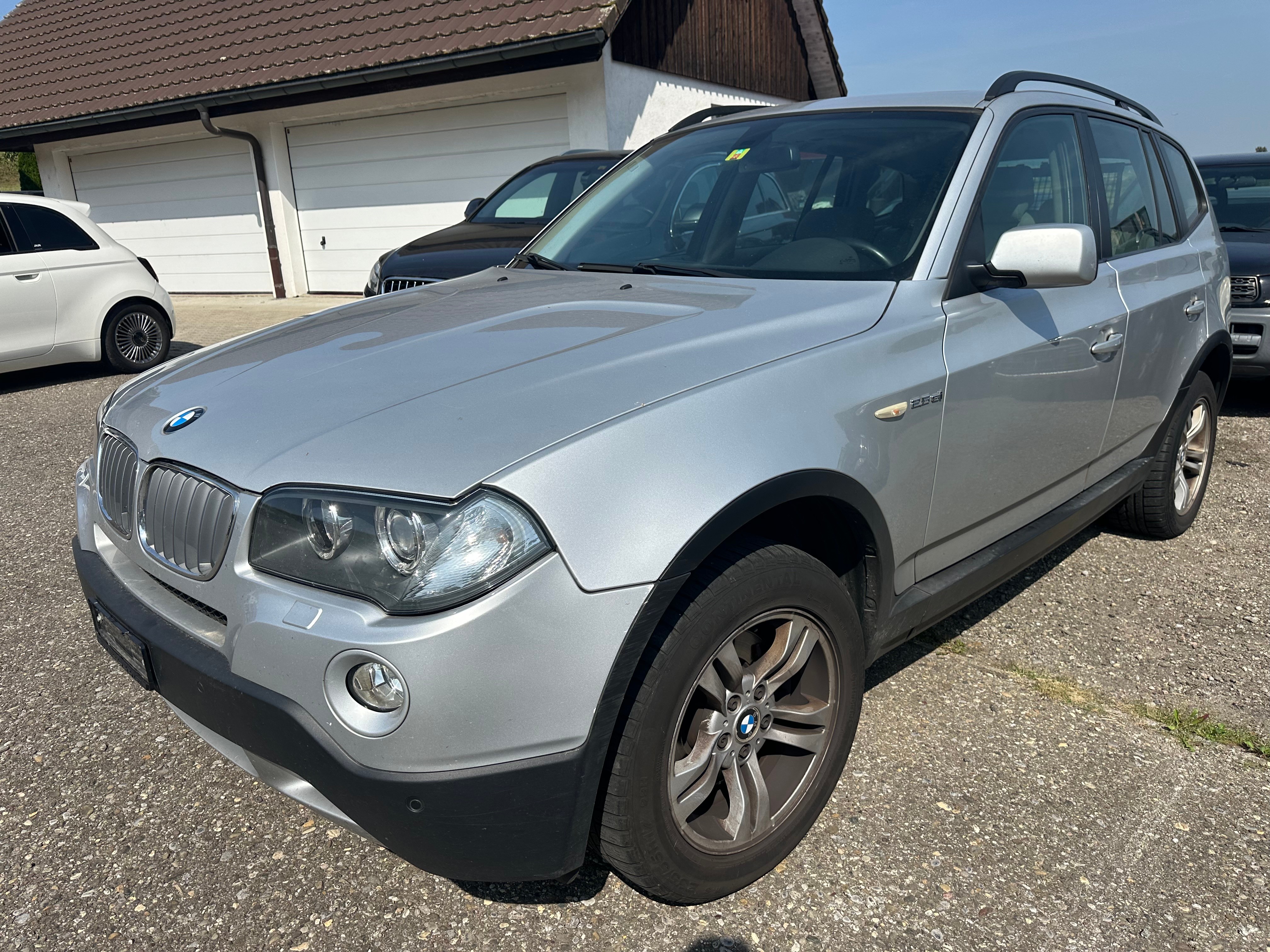 BMW X3 xDrive 25i (2.5si)