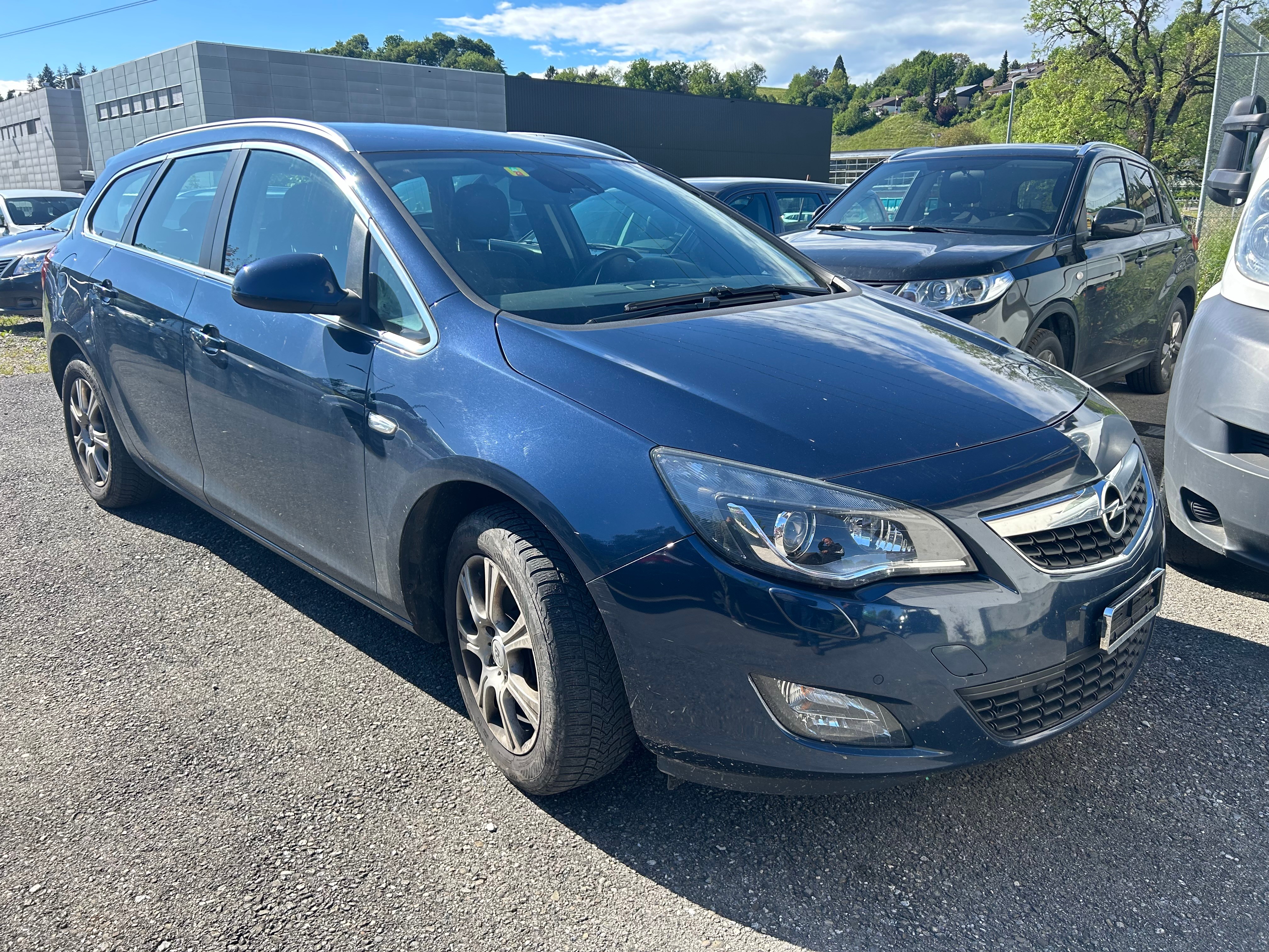 OPEL Astra SportsTourer 1.6i 16V Turbo Sport