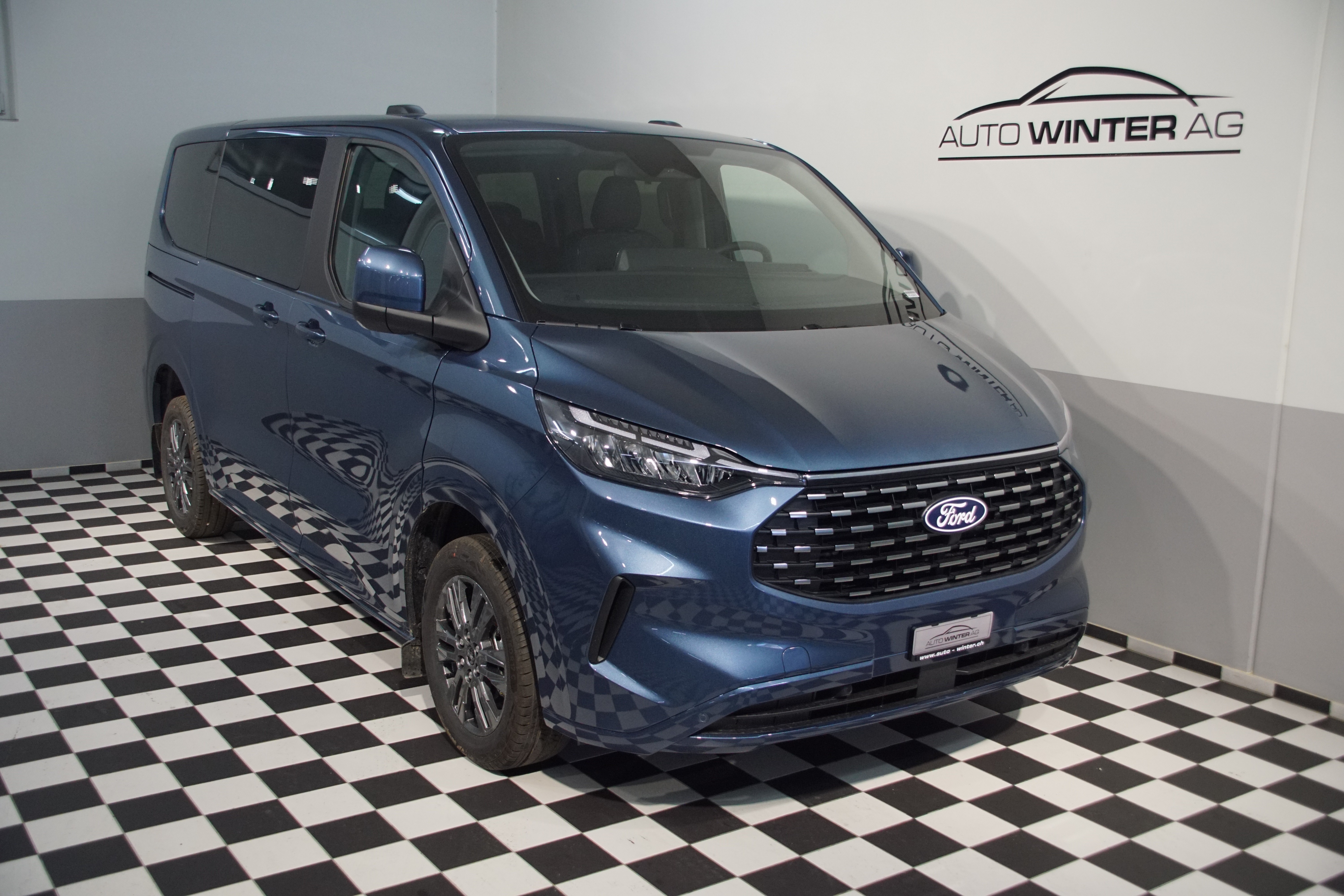 FORD Tourneo Custom Bus 320 L1H1 Titanium Automat