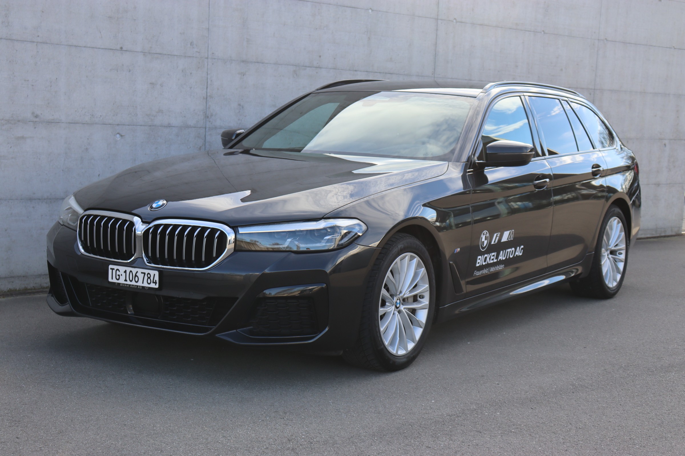 BMW 530d xDr 48VTour Pure M S