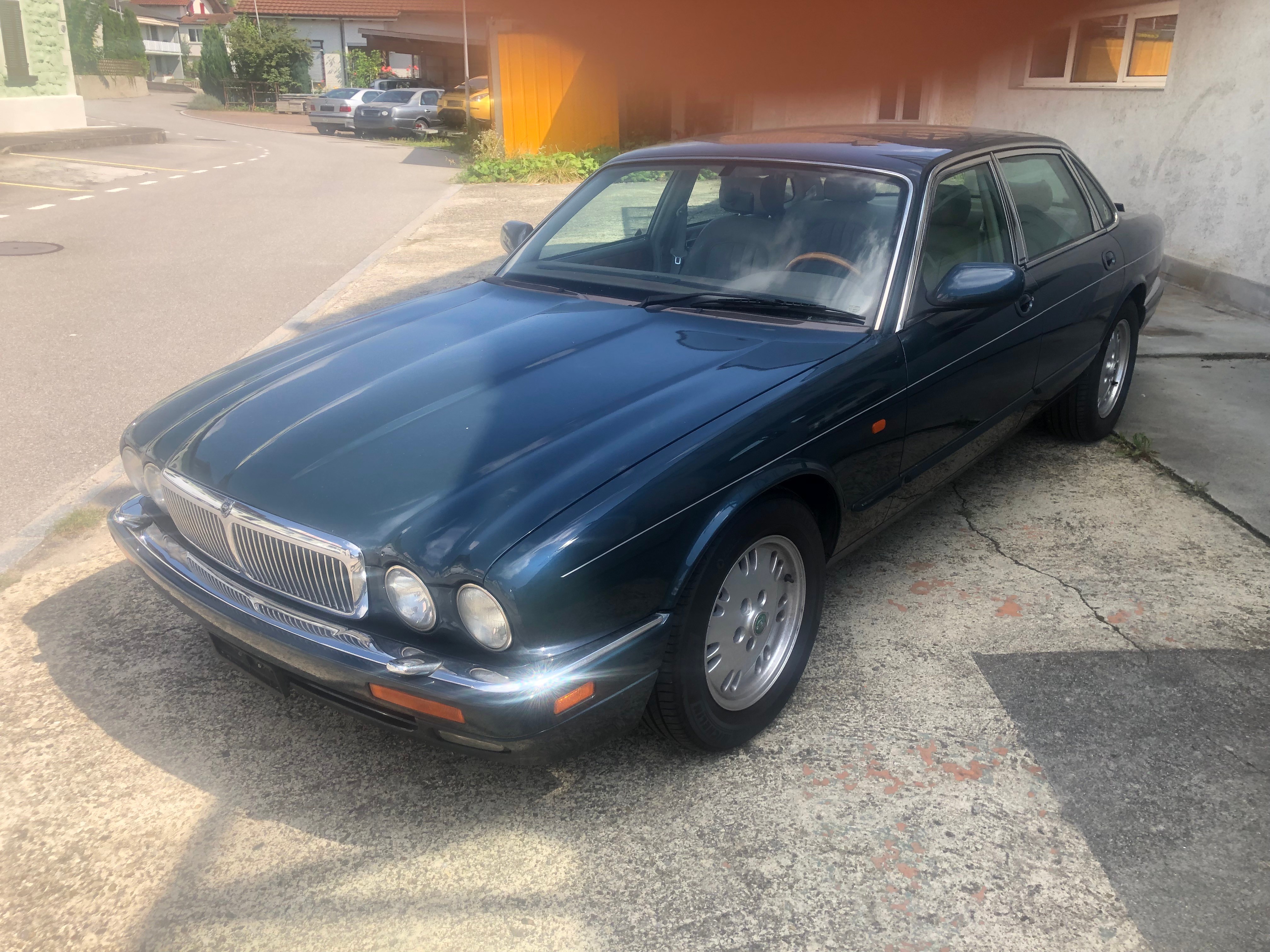 JAGUAR XJ 4.0 Sovereign