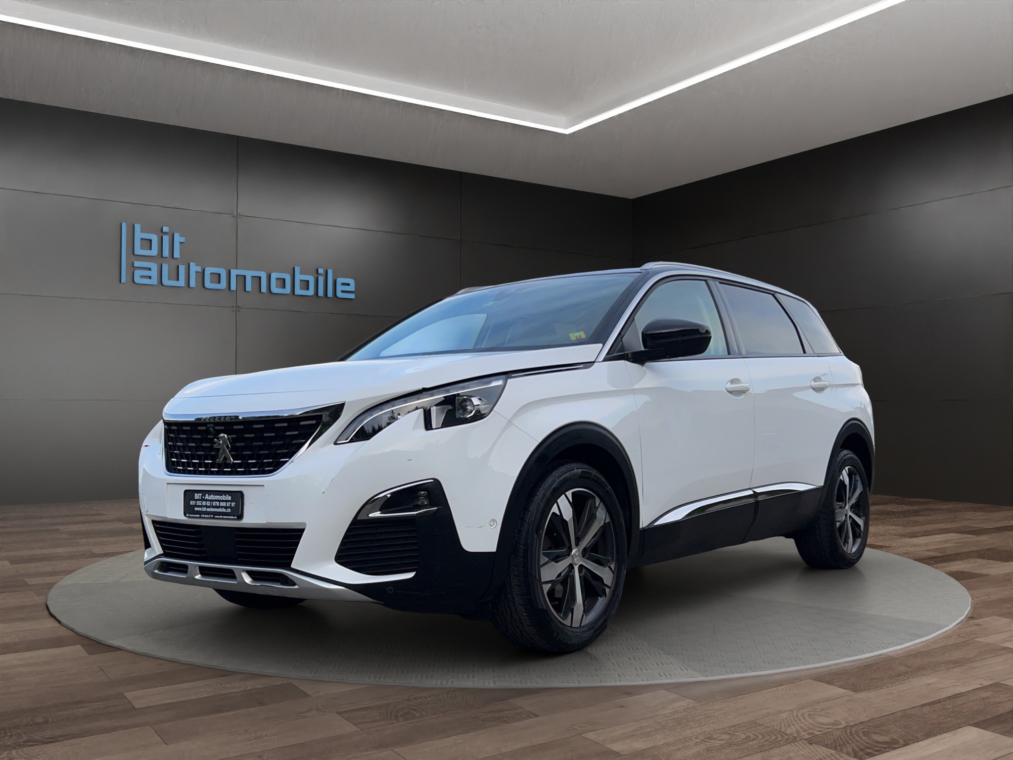 PEUGEOT 5008 1.6 THP Allure EAT