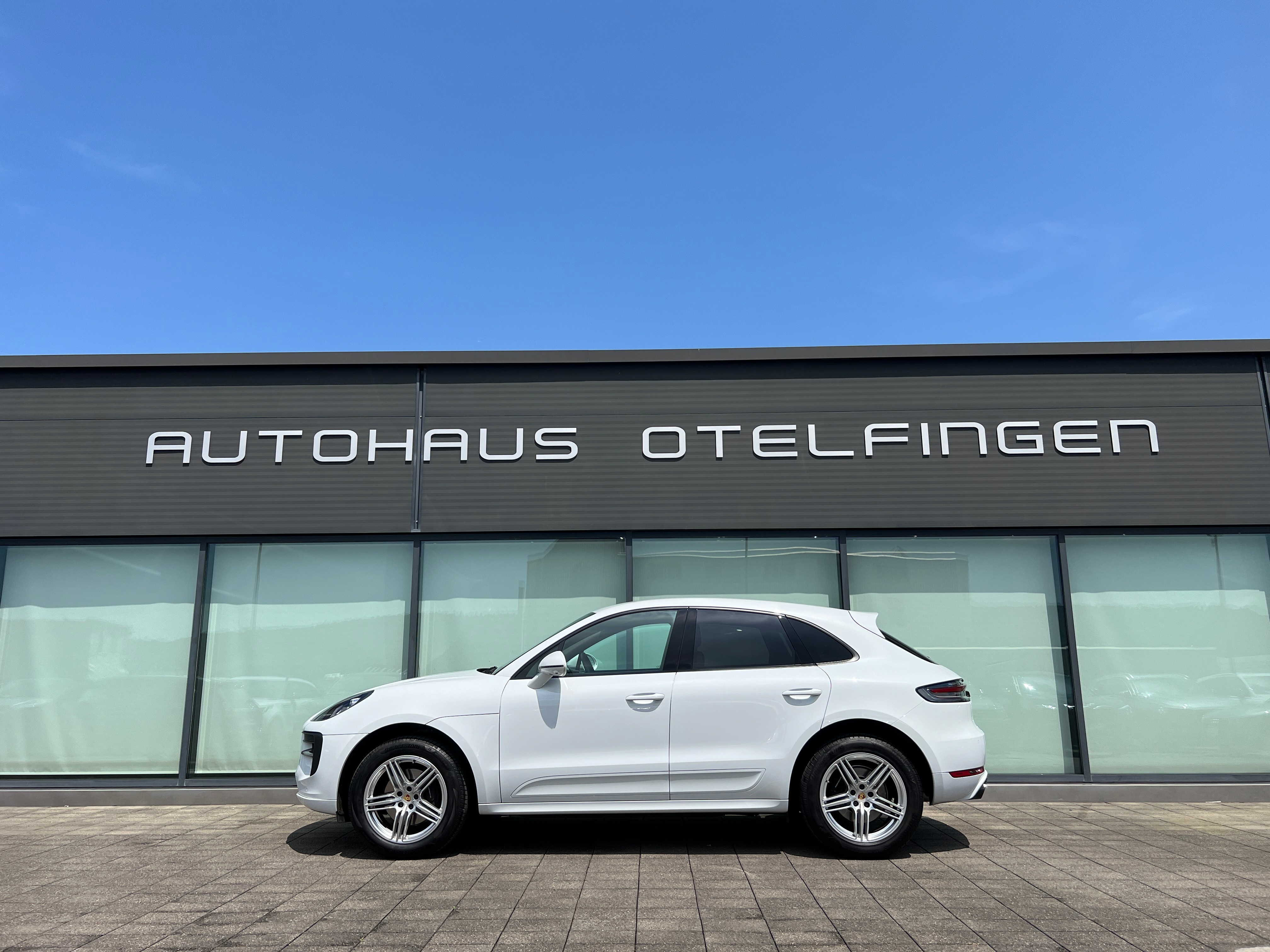 PORSCHE Macan PDK