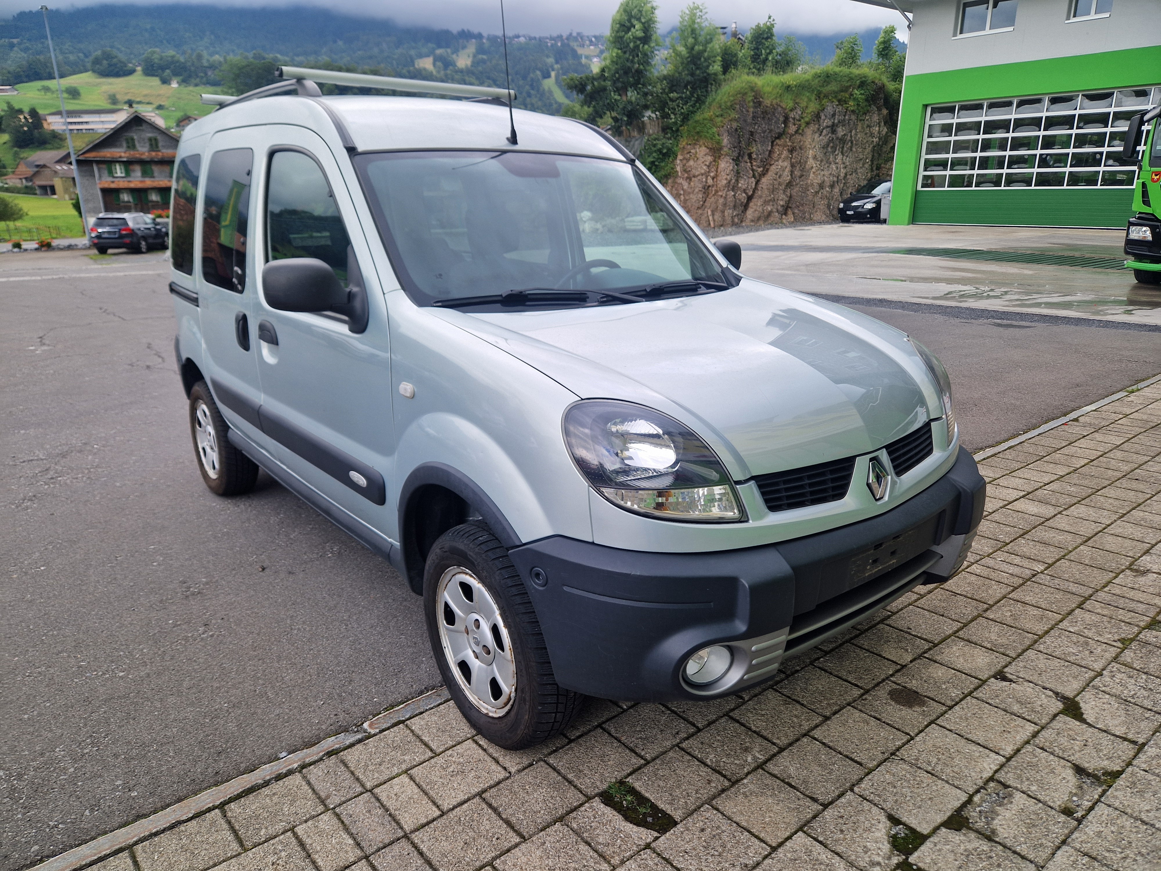 RENAULT Kangoo 1.6 16V Authentique 4x4