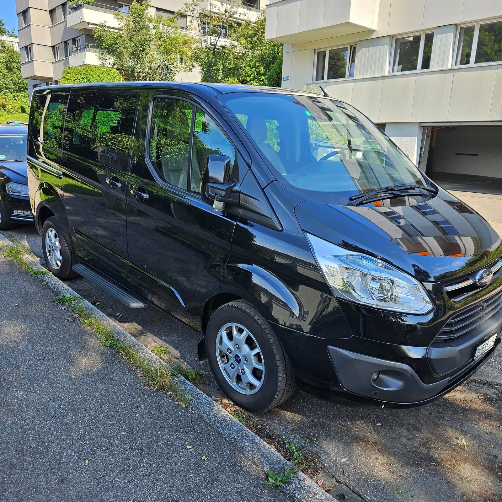 FORD Tourneo Custom 300 L1H1 Titanium