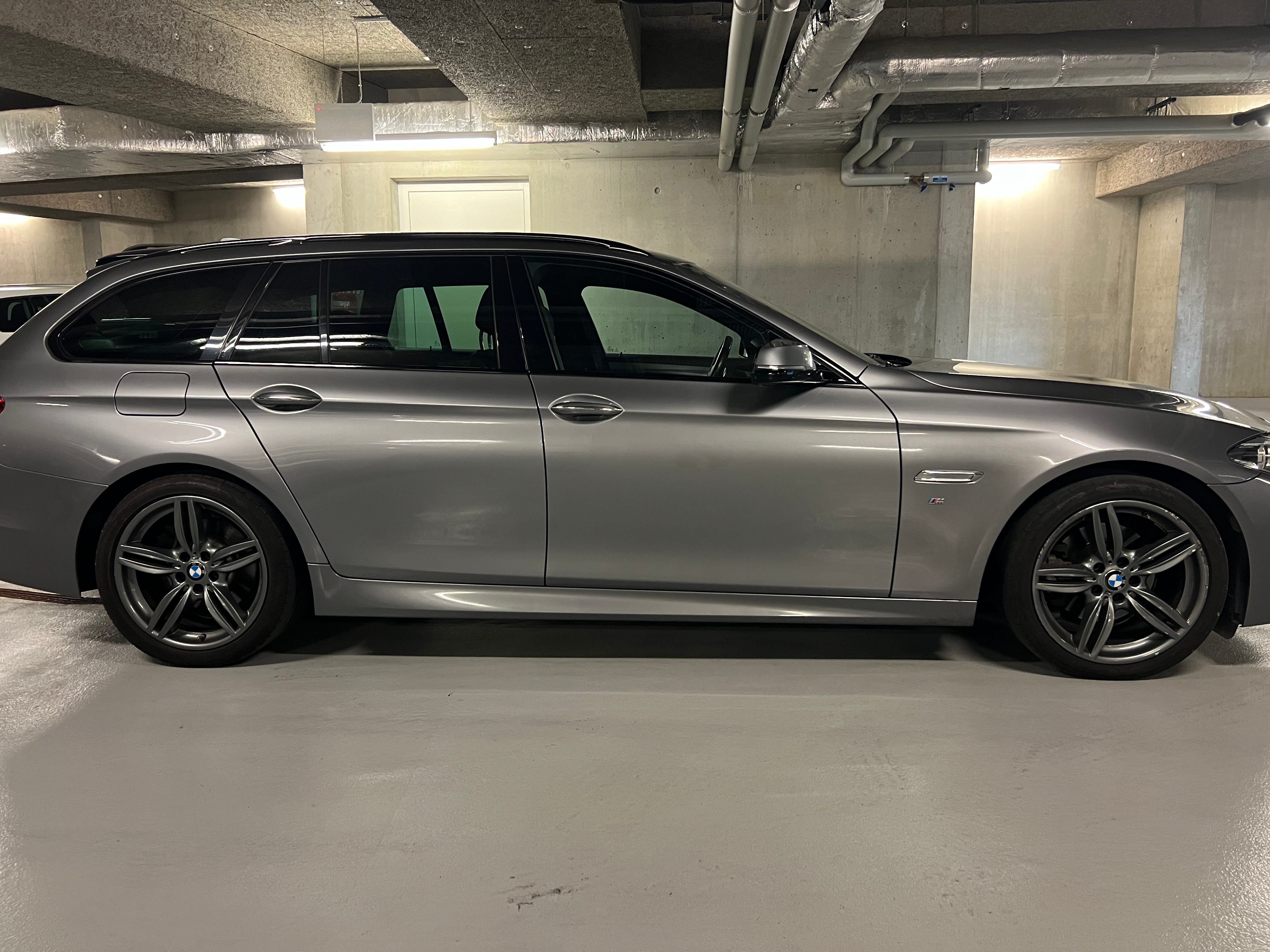 BMW 520d Touring xDrive Luxury Line Steptronic