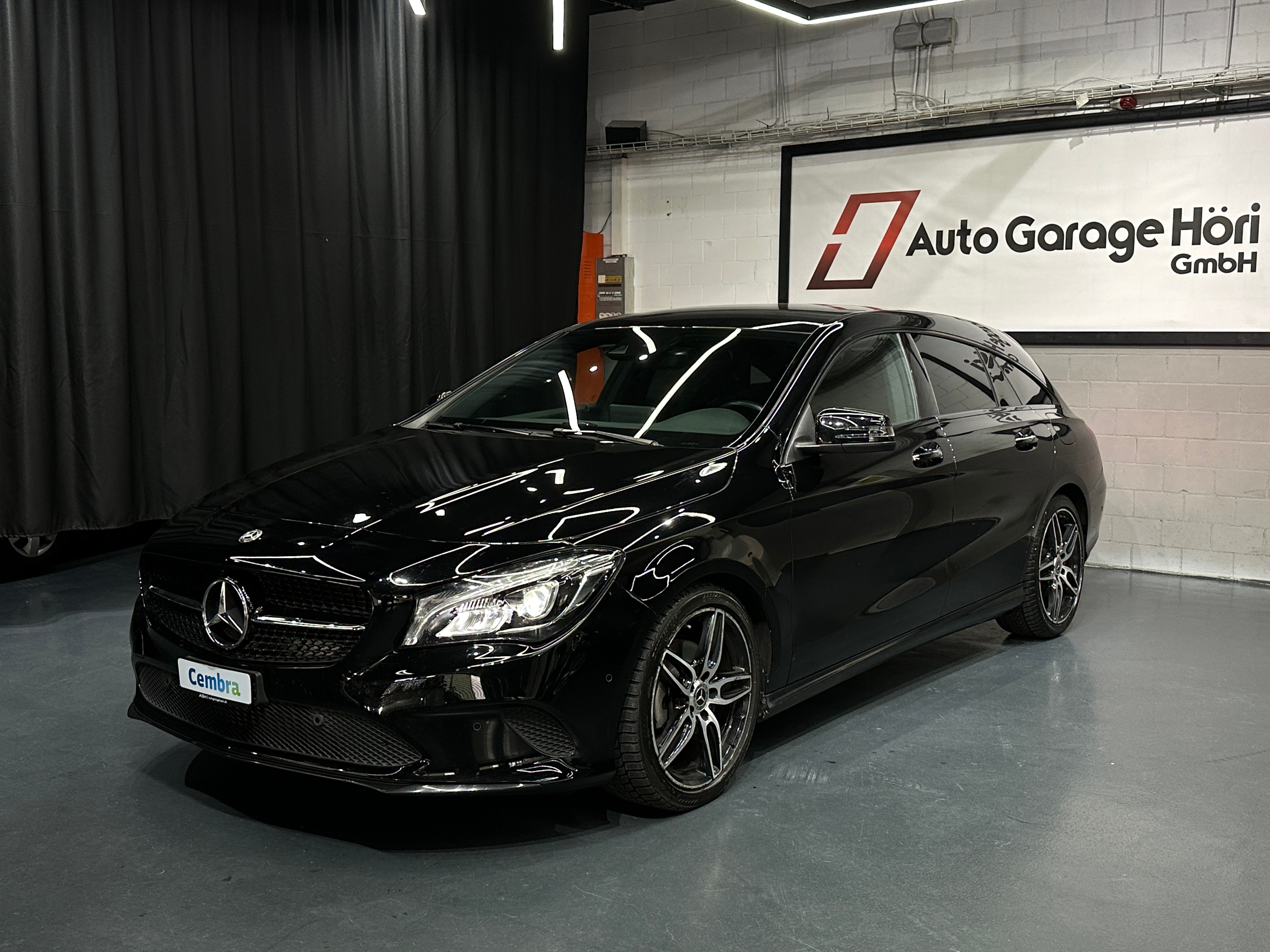 MERCEDES-BENZ CLA Shooting Brake 200 Night Star 7G-DCT