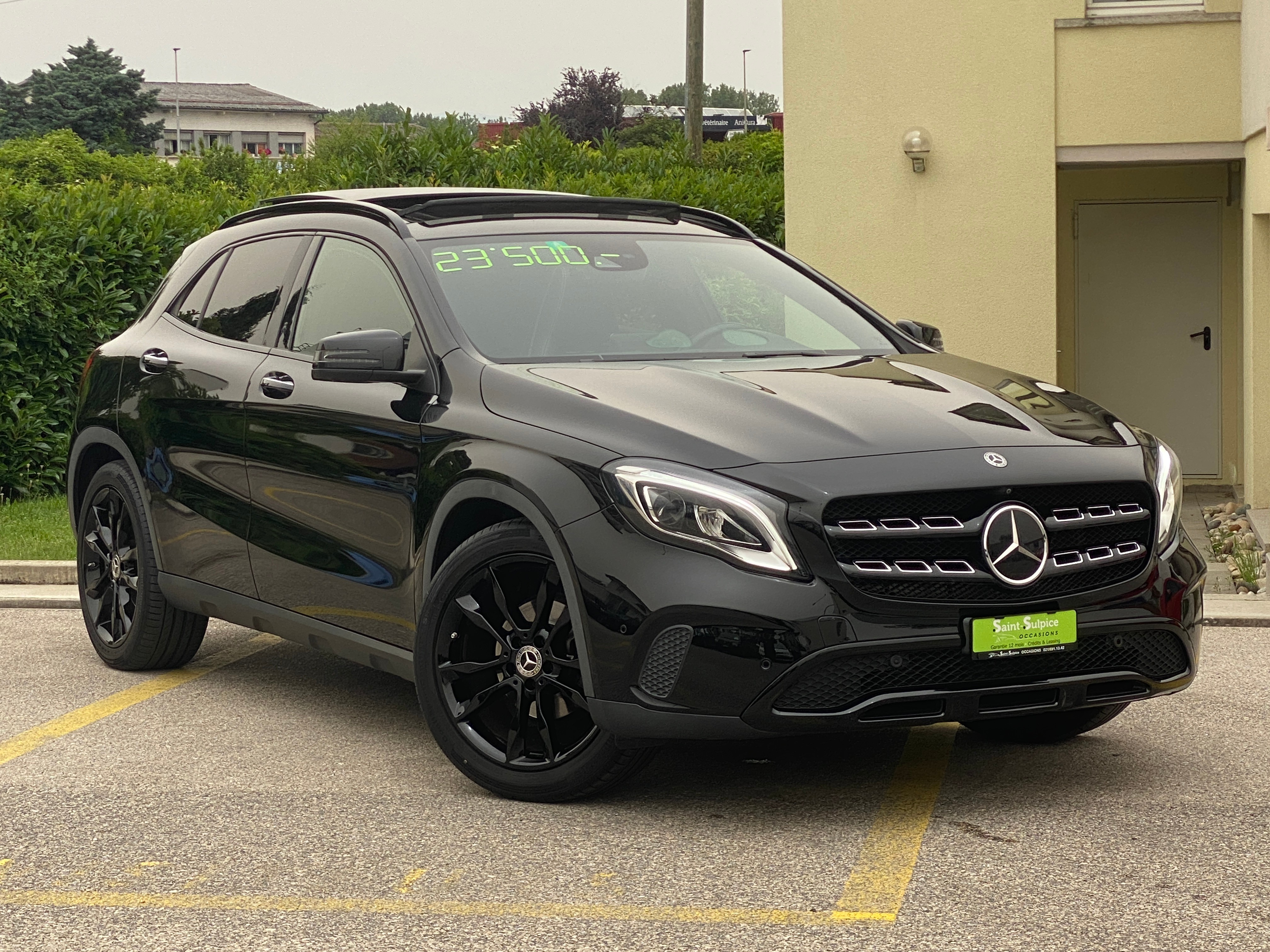 MERCEDES-BENZ GLA 200 Night Star 7G-DCT