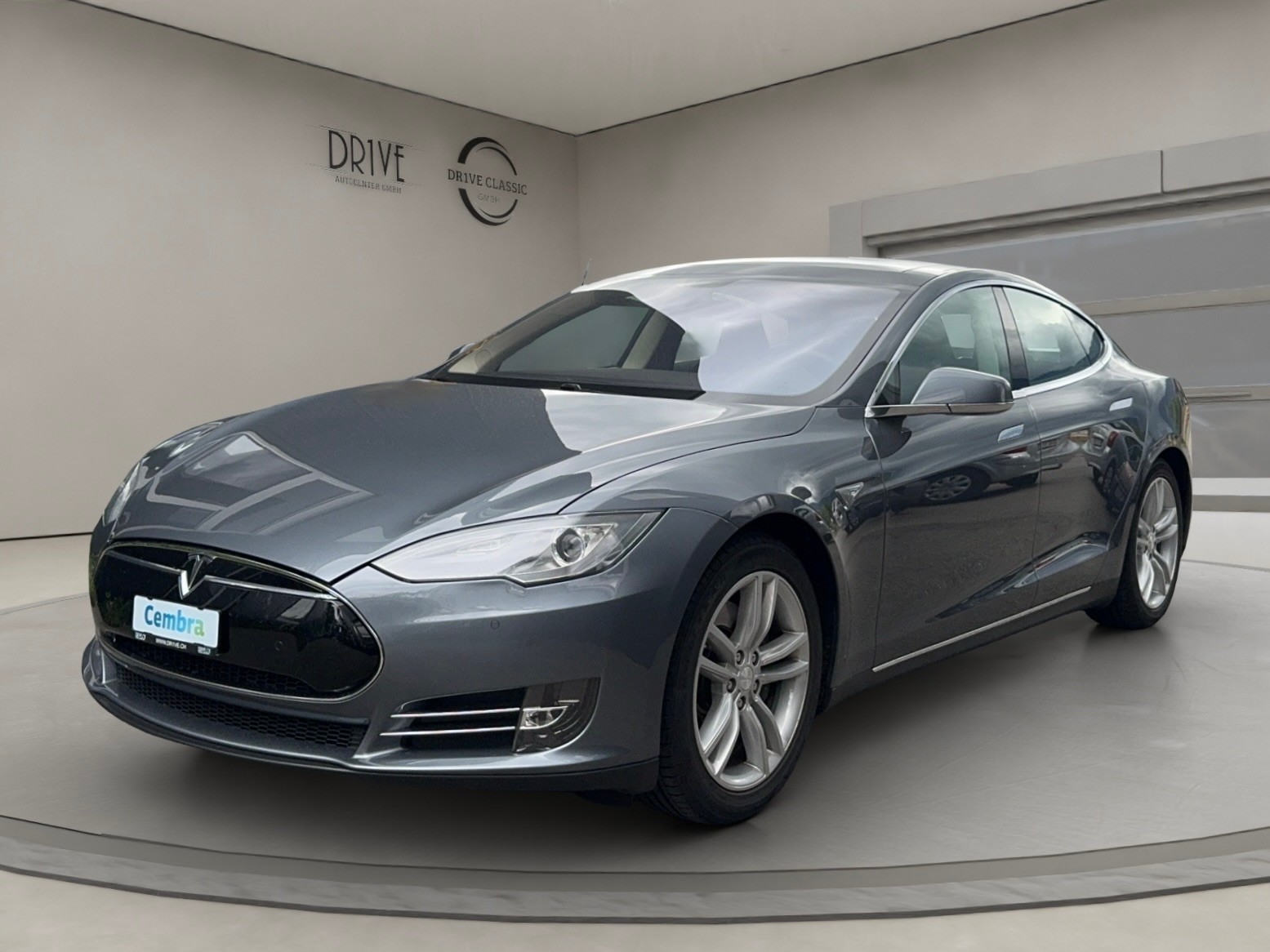 TESLA Model S 85 Performance