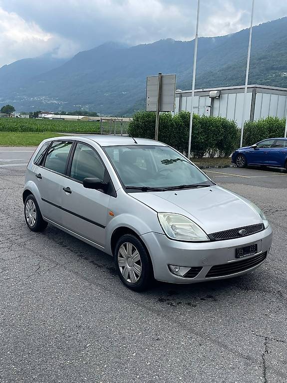 FORD Fiesta 1.4 16V Azura