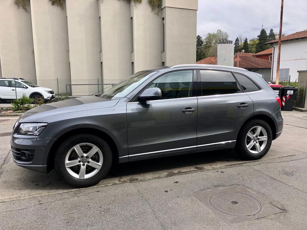 AUDI Q5 2.0 TFSI Hybrid Quatro