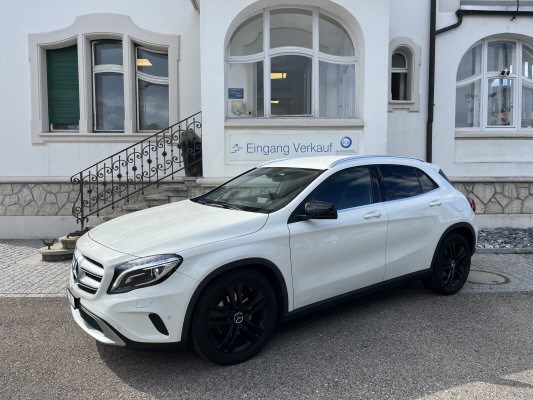 MERCEDES-BENZ GLA 250 Urban 4Matic