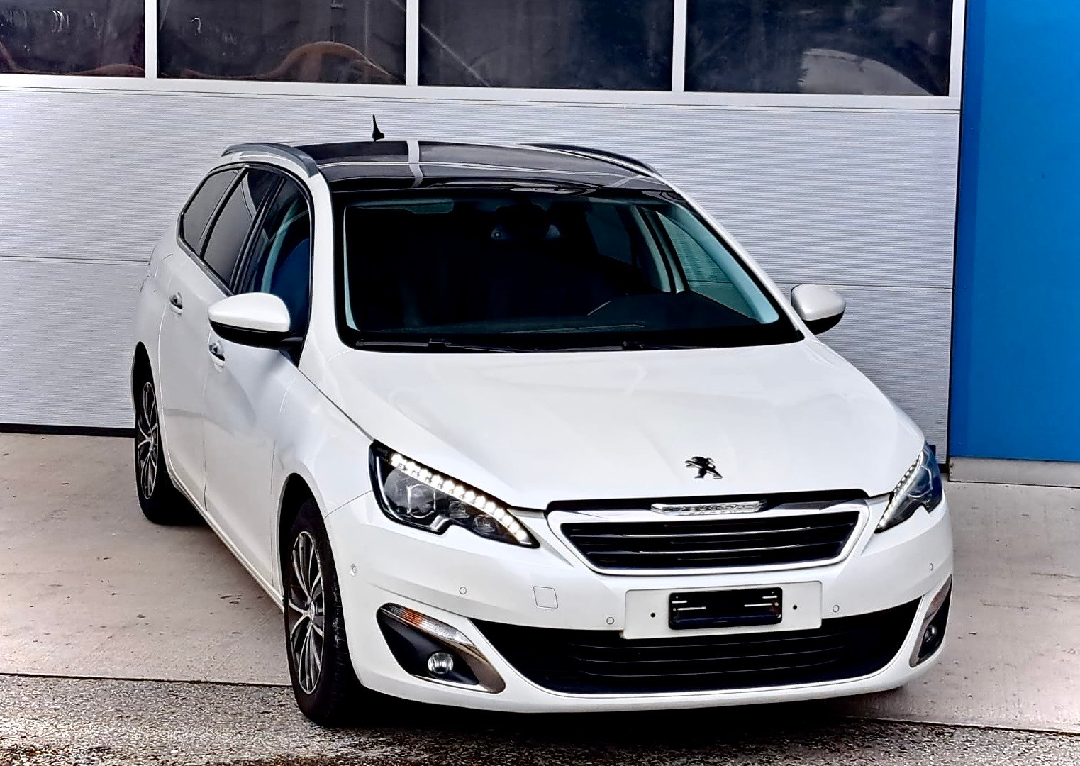 PEUGEOT 308 SW 2.0 BlueHDI Féline Automatic